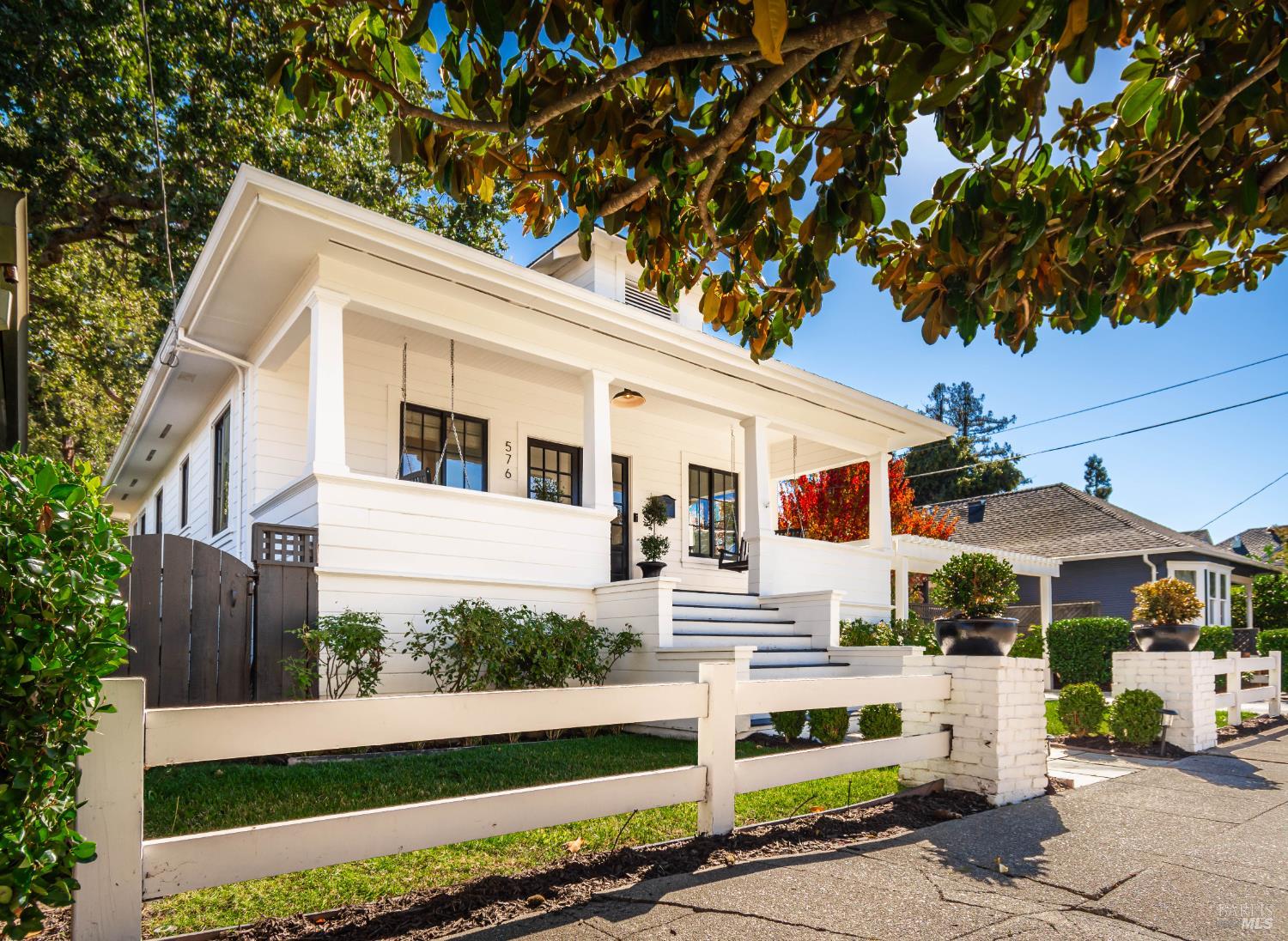 Detail Gallery Image 3 of 74 For 576 Patchett St, Napa,  CA 94559 - 2 Beds | 1 Baths