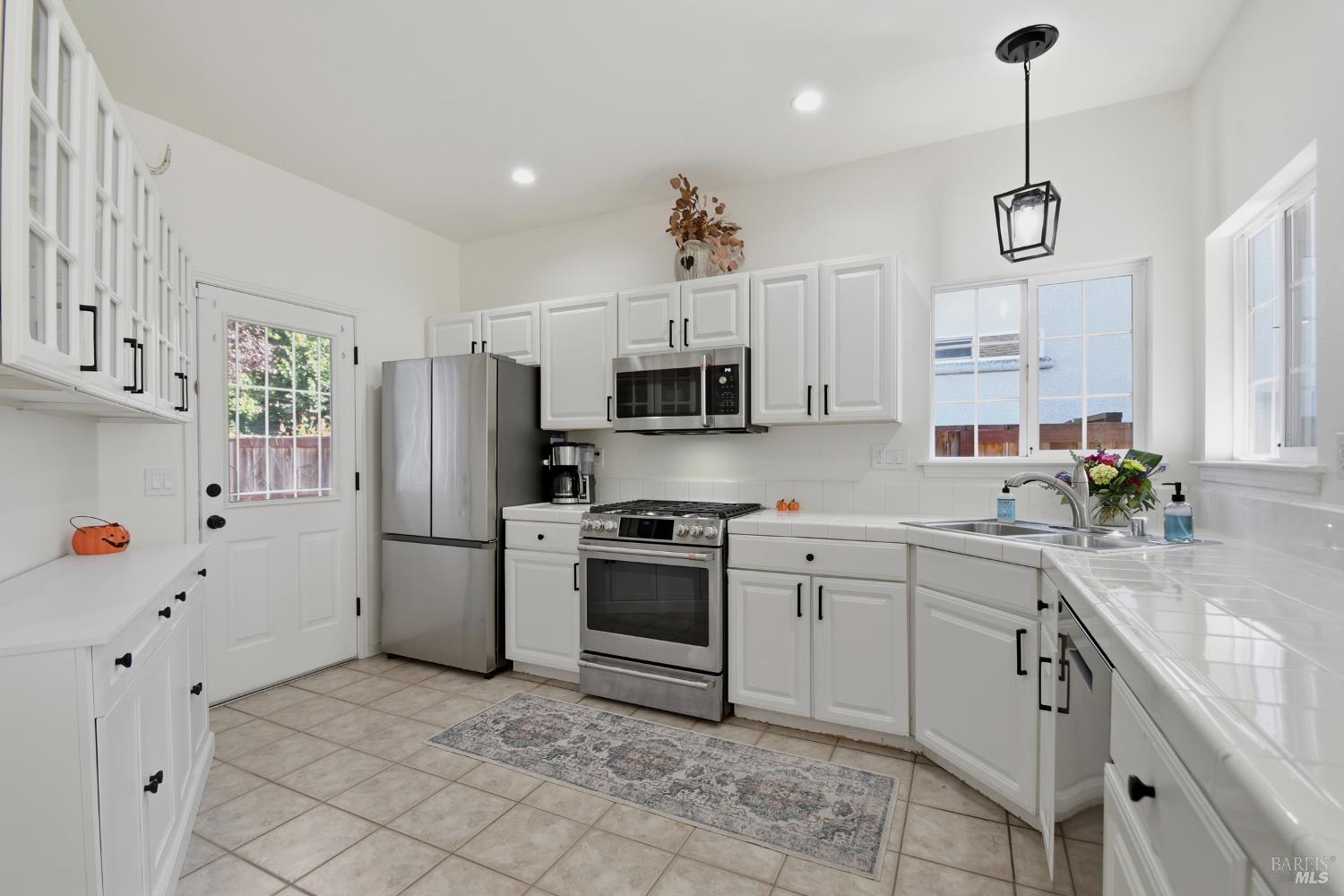 Detail Gallery Image 12 of 40 For 108 Oretsky Way, Cotati,  CA 94931 - 3 Beds | 2 Baths