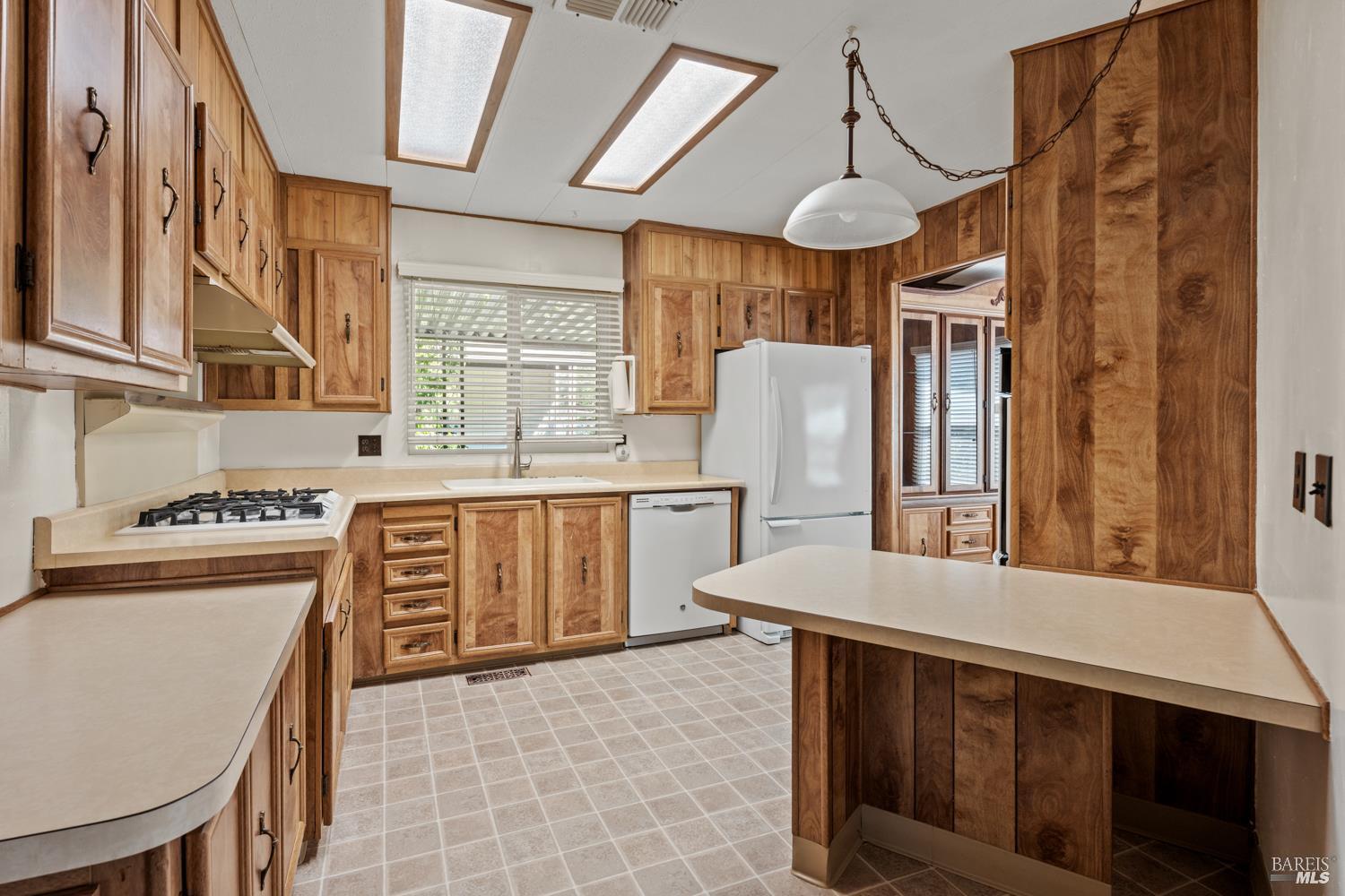 Detail Gallery Image 3 of 10 For 66 Bonita Pl, Ukiah,  CA 95482 - 2 Beds | 2 Baths