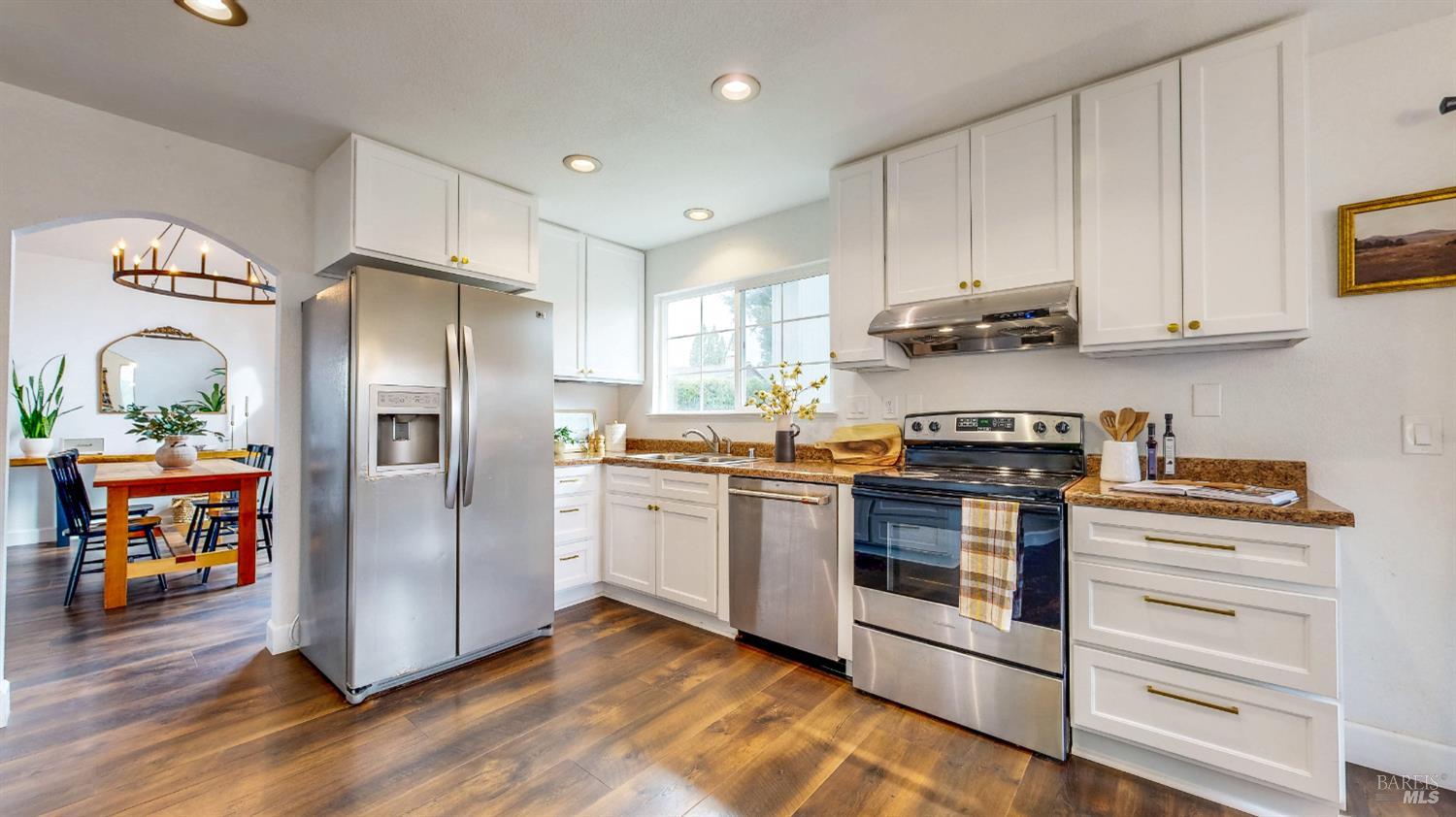 Detail Gallery Image 9 of 45 For 487 Noonan Ranch Ln, Santa Rosa,  CA 95403 - 3 Beds | 3 Baths