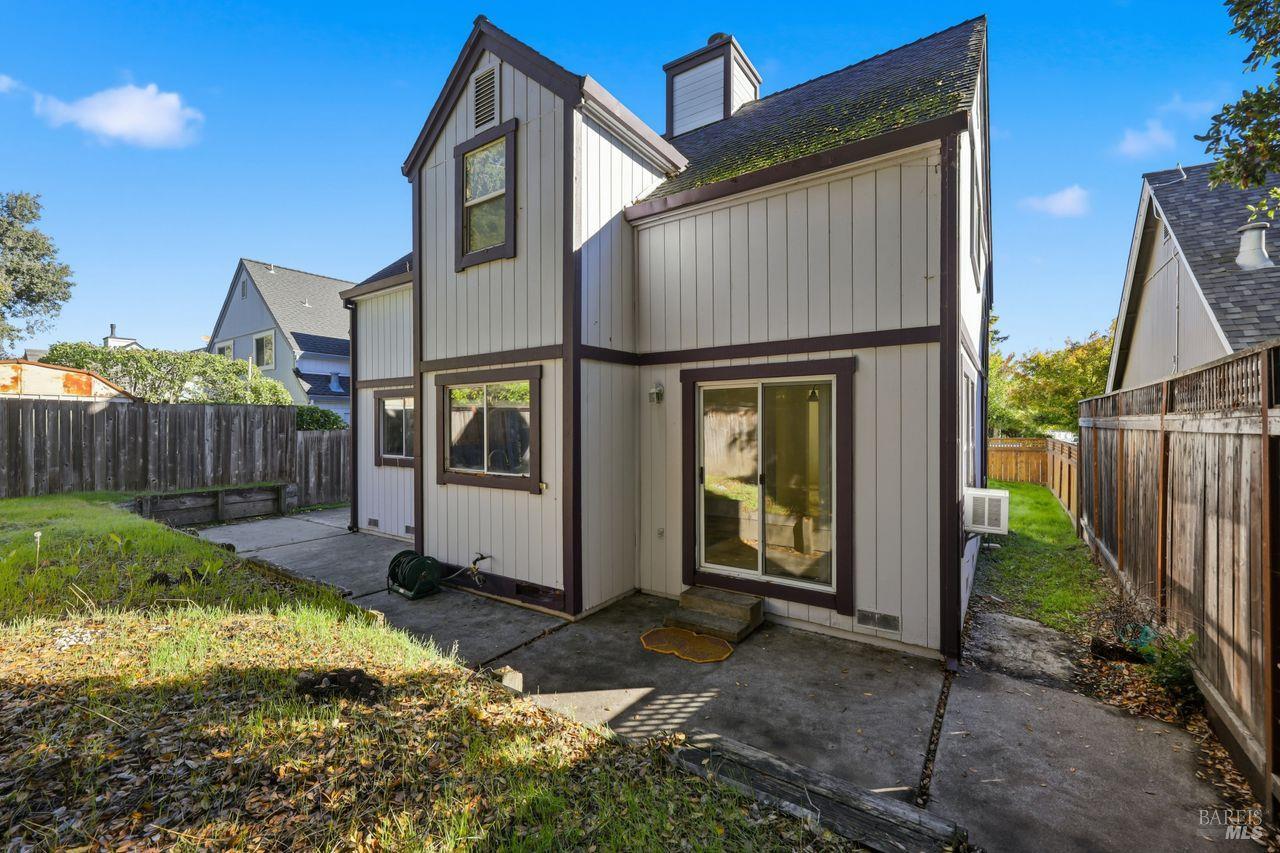 Detail Gallery Image 38 of 43 For 1617 Gamay St, Santa Rosa,  CA 95403 - 4 Beds | 3 Baths