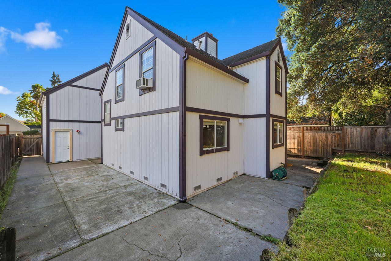 Detail Gallery Image 40 of 43 For 1617 Gamay St, Santa Rosa,  CA 95403 - 4 Beds | 3 Baths