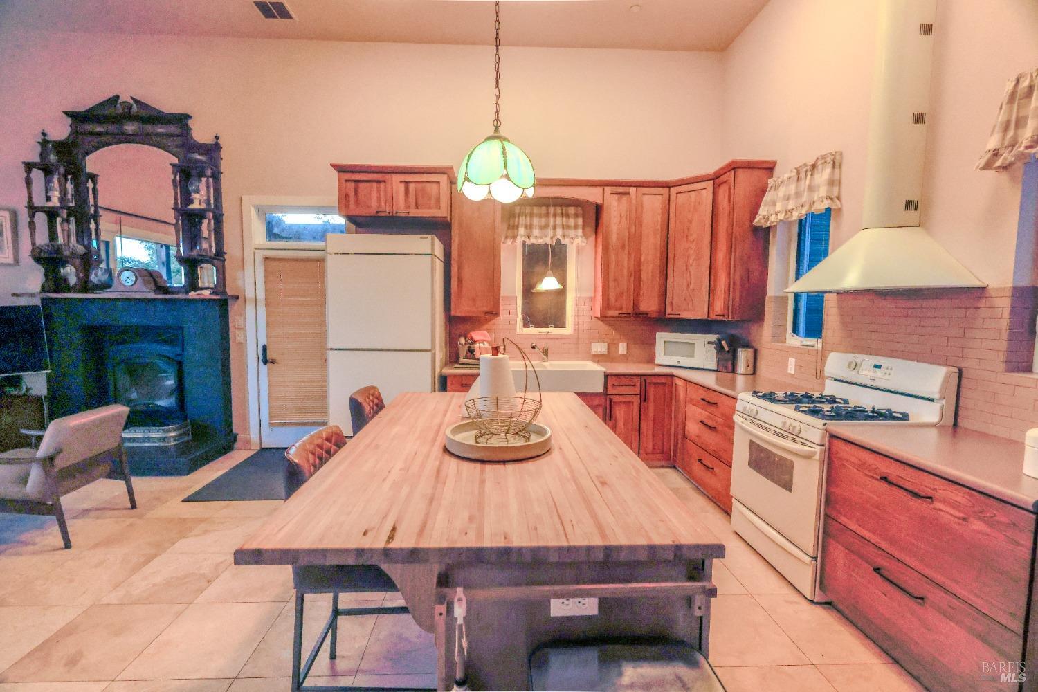 Detail Gallery Image 34 of 84 For 19801 Kelly Rd, Geyserville,  CA 95441 - 2 Beds | 3 Baths