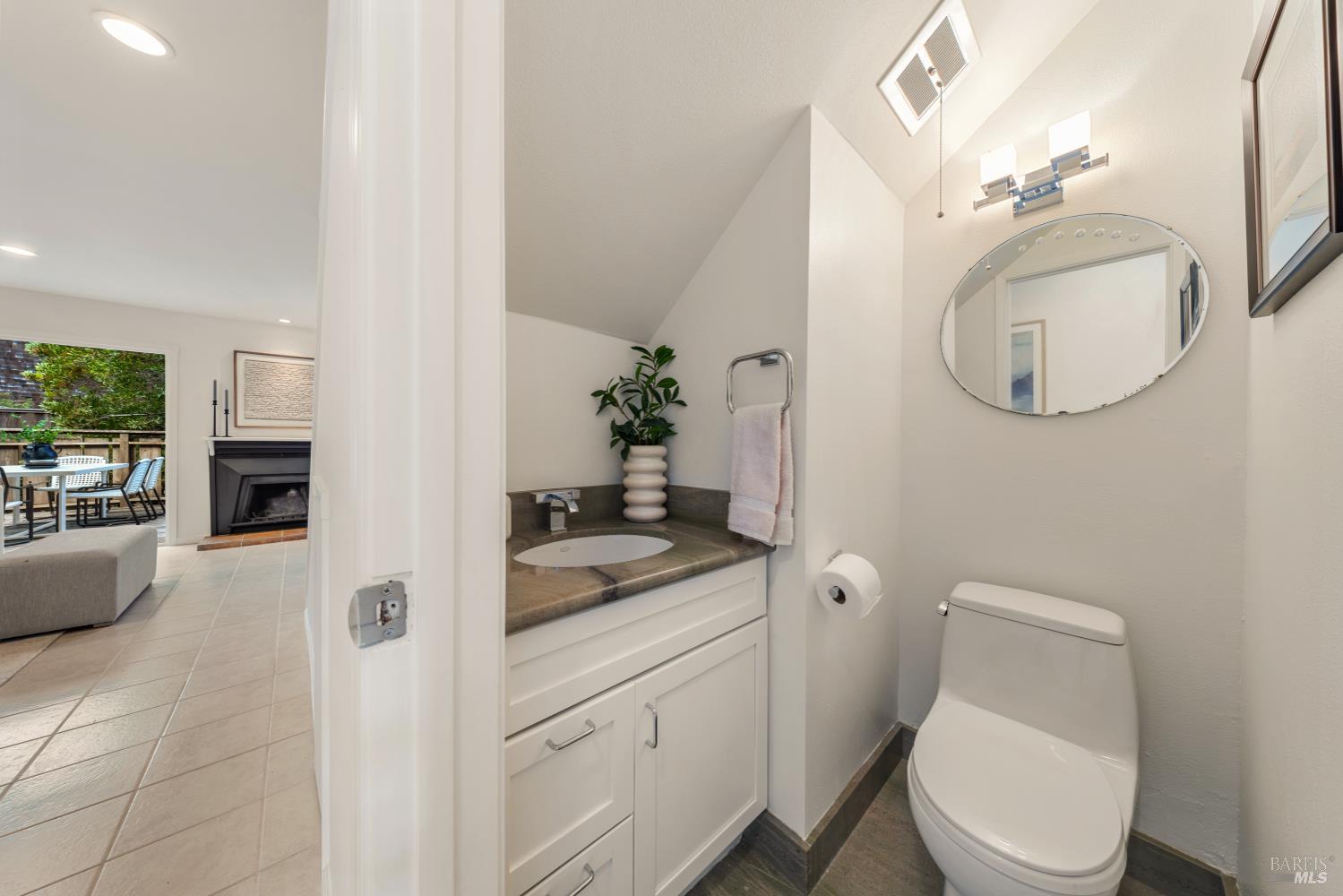 Detail Gallery Image 15 of 29 For 14 Mariner Green Dr, Corte Madera,  CA 94925 - 3 Beds | 2/1 Baths