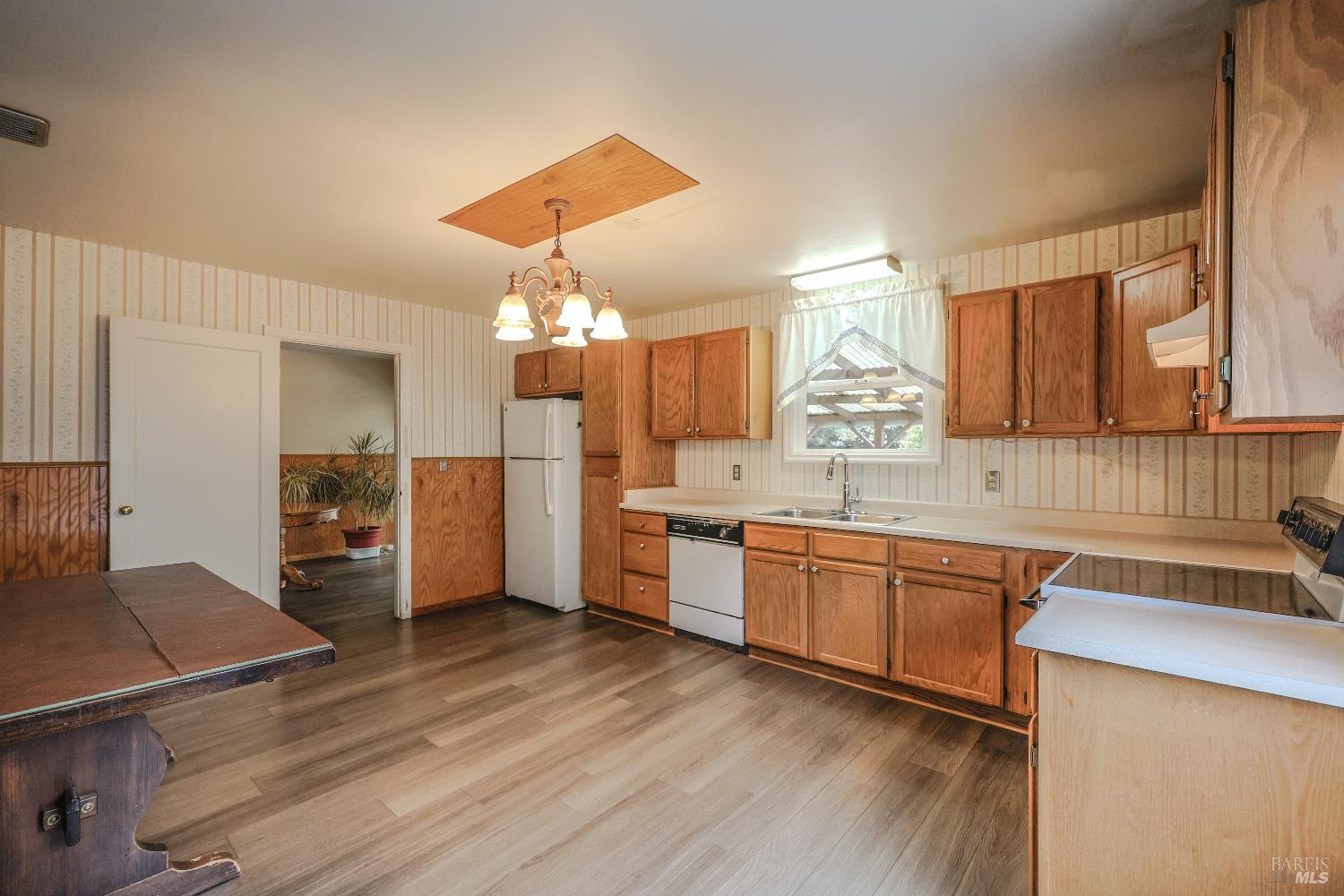 Detail Gallery Image 12 of 43 For 826 Cedar St, Fort Bragg,  CA 95437 - 2 Beds | 1 Baths