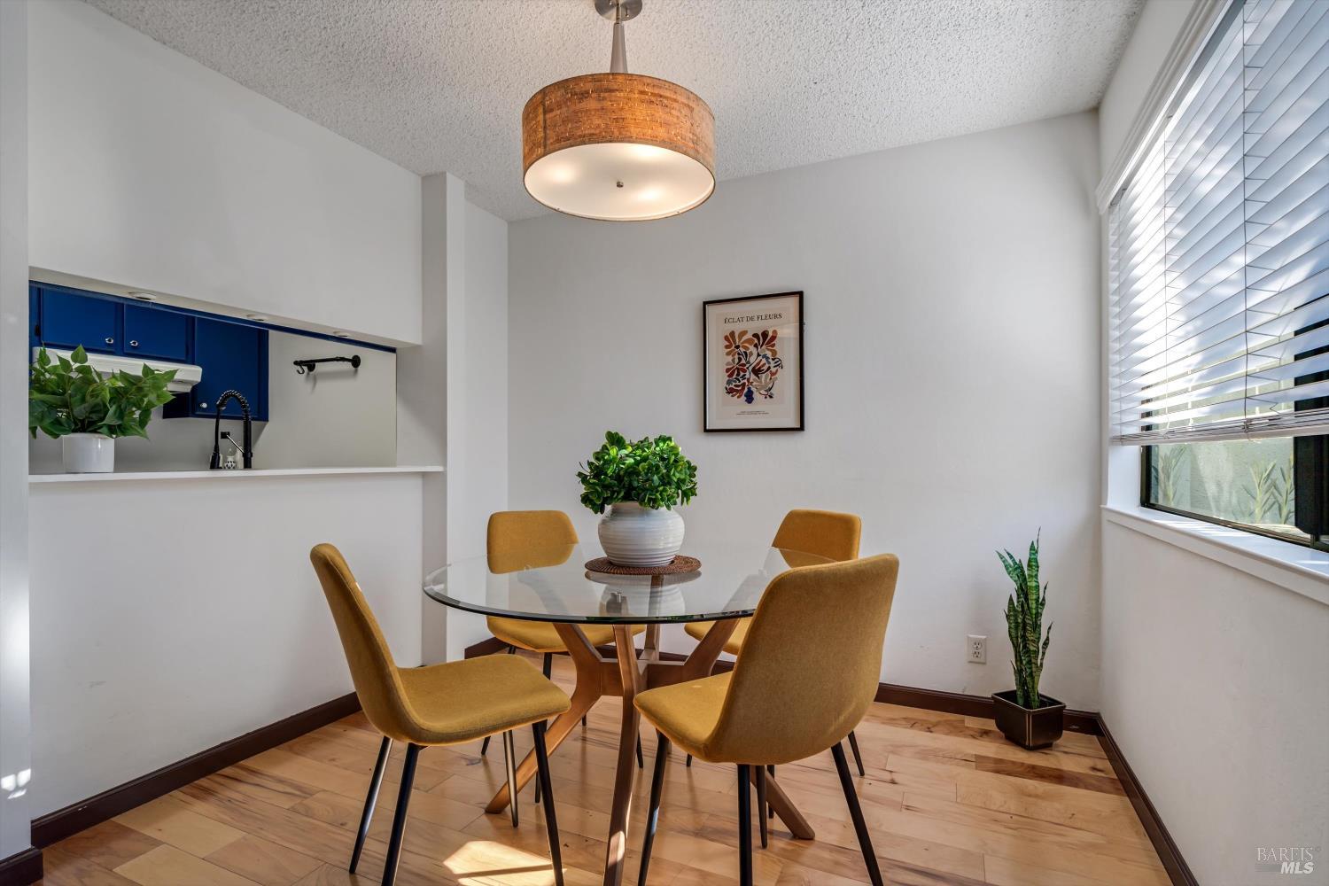 Detail Gallery Image 2 of 25 For 3476 Shelter Creek Dr, Napa,  CA 94558 - 2 Beds | 1/1 Baths