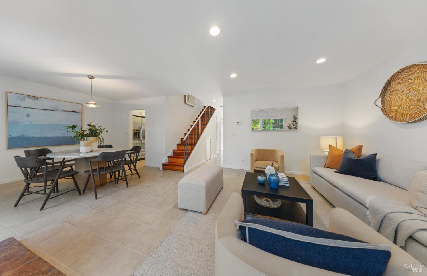 Detail Gallery Image 14 of 29 For 14 Mariner Green Dr, Corte Madera,  CA 94925 - 3 Beds | 2/1 Baths