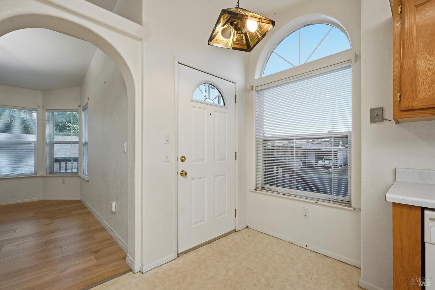 Detail Gallery Image 6 of 21 For 350 Walnut Dr, Lakeport,  CA 95453 - 2 Beds | 2 Baths