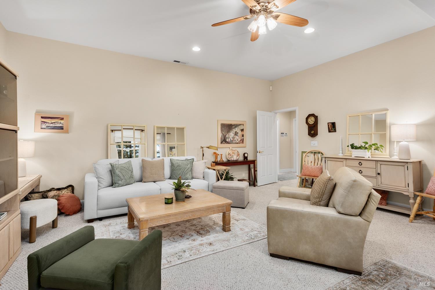 Detail Gallery Image 38 of 48 For 1885 Los Olivos Rd, Santa Rosa,  CA 95404 - 4 Beds | 3/1 Baths