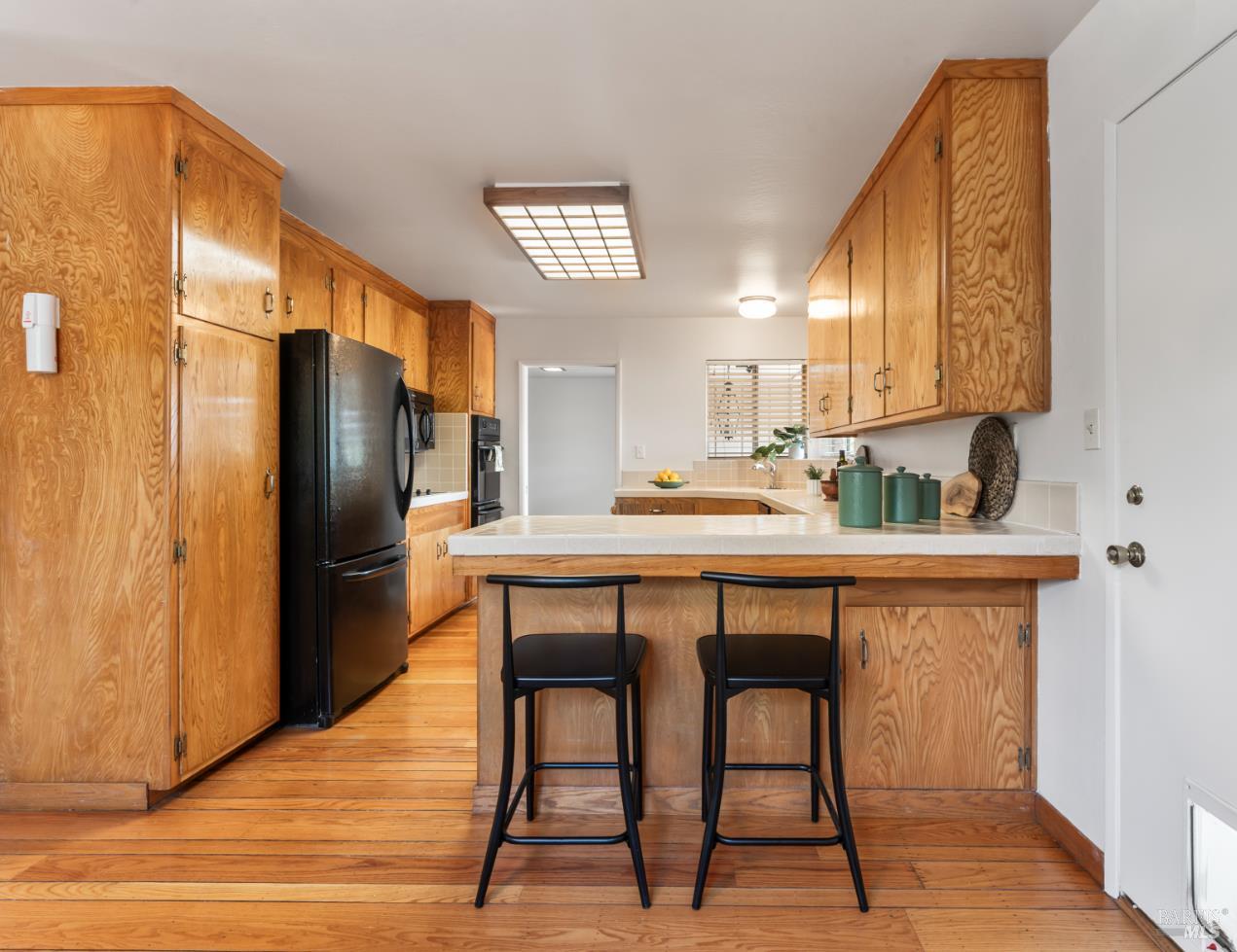 Detail Gallery Image 12 of 27 For 2470 Gina Dr, Napa,  CA 94558 - 4 Beds | 3 Baths