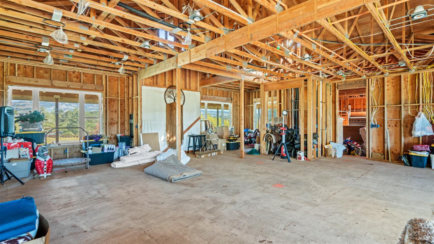 Detail Gallery Image 7 of 85 For 487 Ormsby Ln, Petaluma,  CA 94954 - 3 Beds | 2/1 Baths