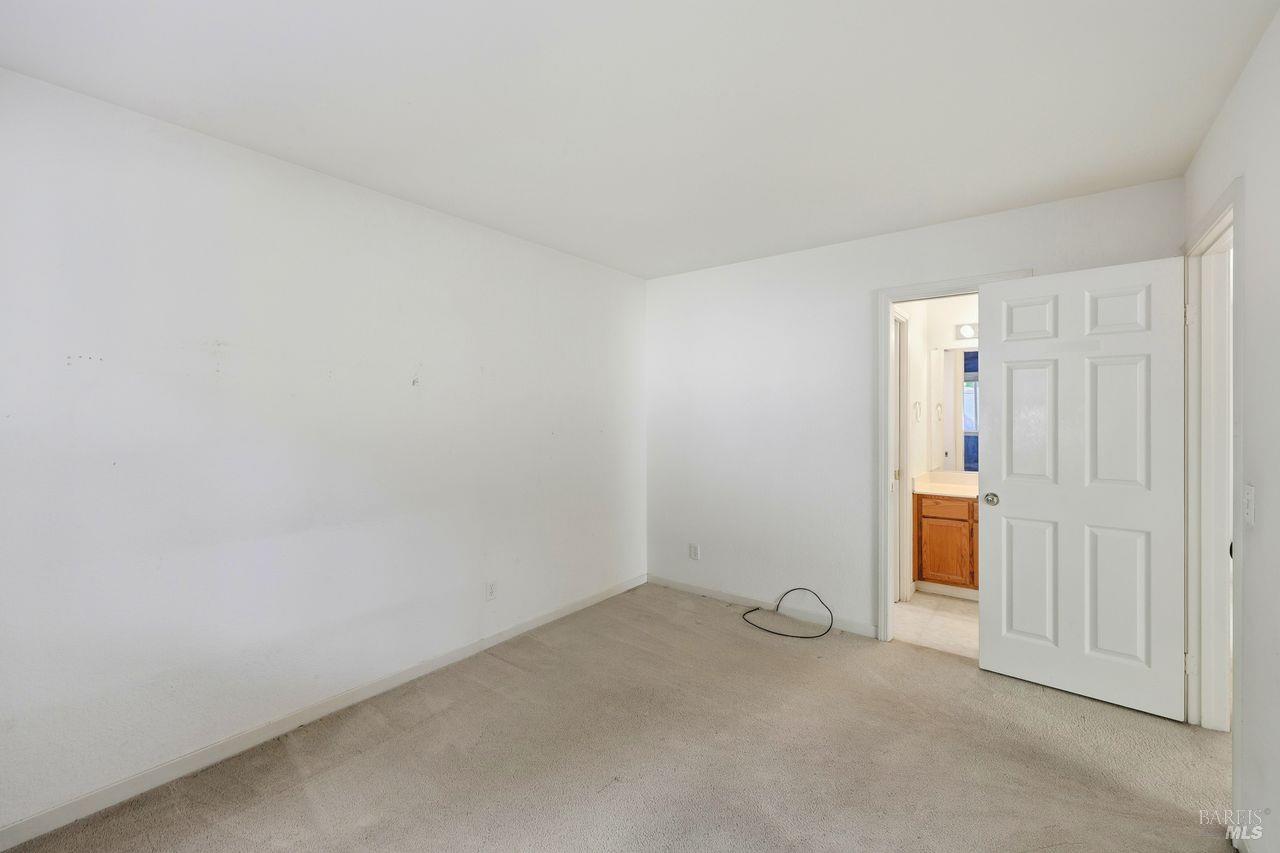 Detail Gallery Image 17 of 43 For 1617 Gamay St, Santa Rosa,  CA 95403 - 4 Beds | 3 Baths