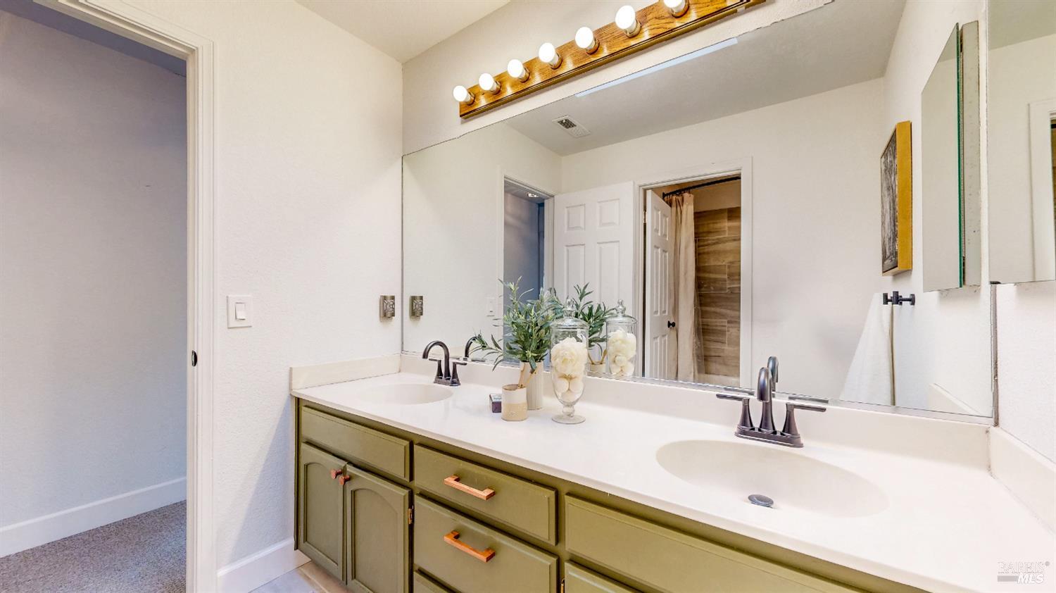 Detail Gallery Image 33 of 45 For 487 Noonan Ranch Ln, Santa Rosa,  CA 95403 - 3 Beds | 3 Baths