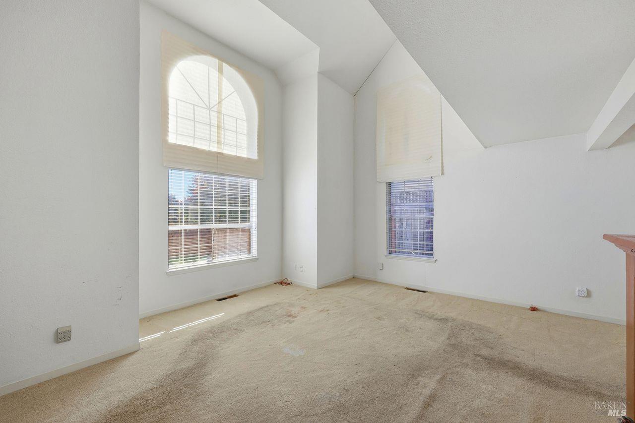 Detail Gallery Image 8 of 43 For 1617 Gamay St, Santa Rosa,  CA 95403 - 4 Beds | 3 Baths