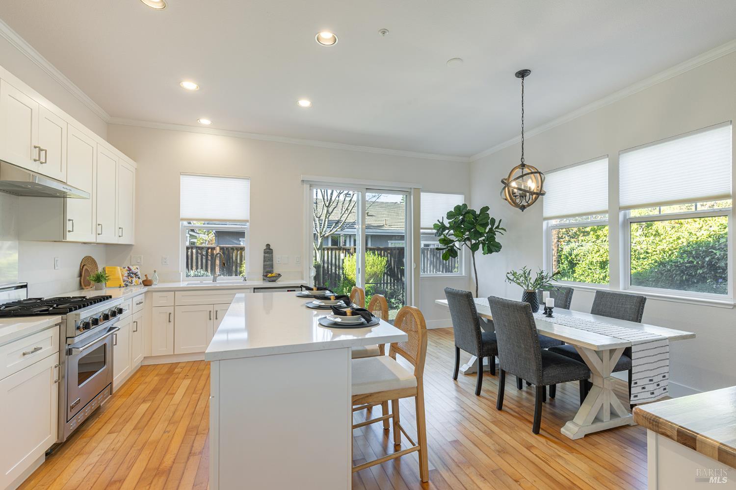 Detail Gallery Image 10 of 38 For 4 Firefly Ln, Napa,  CA 94558 - 3 Beds | 2 Baths