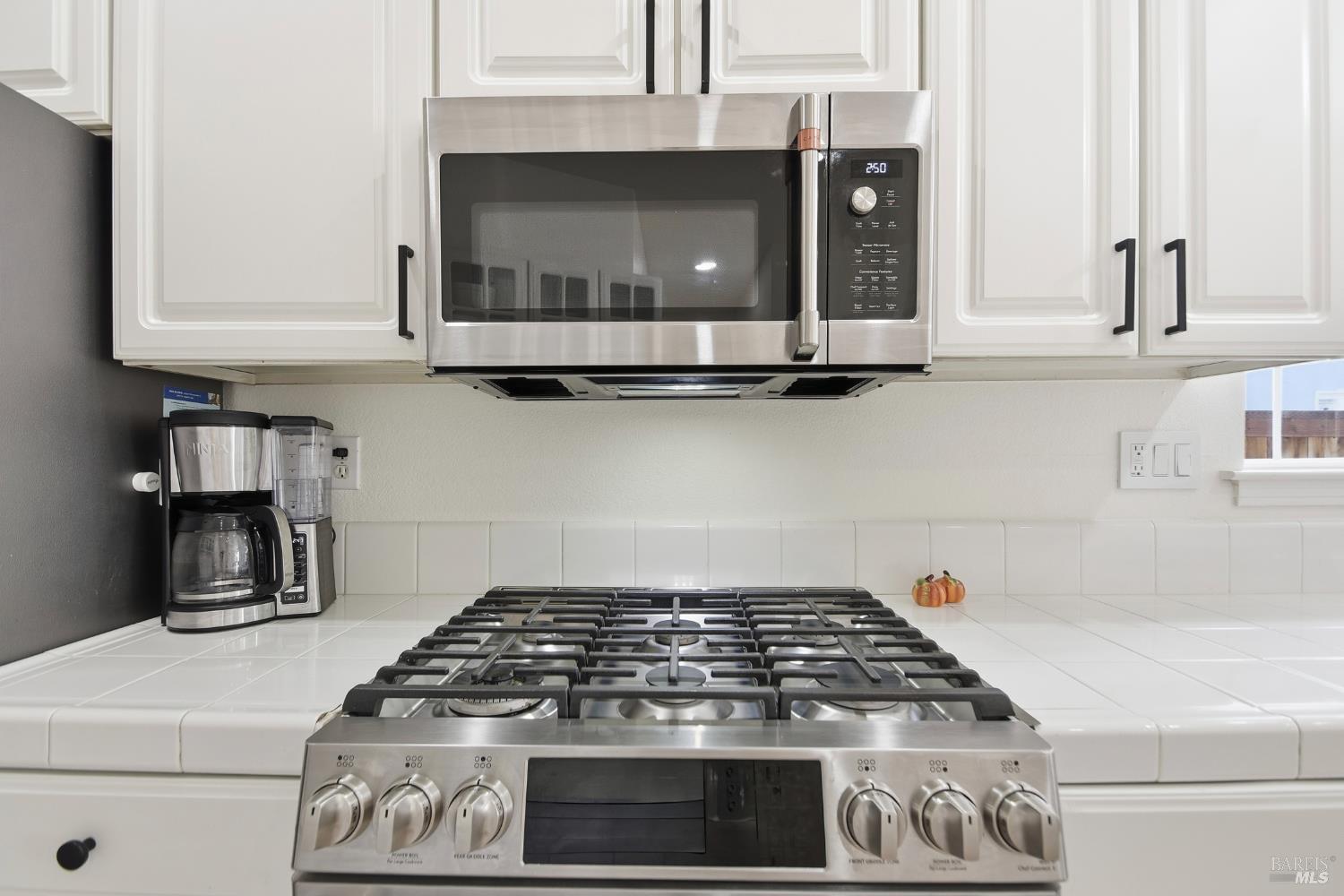 Detail Gallery Image 14 of 40 For 108 Oretsky Way, Cotati,  CA 94931 - 3 Beds | 2 Baths