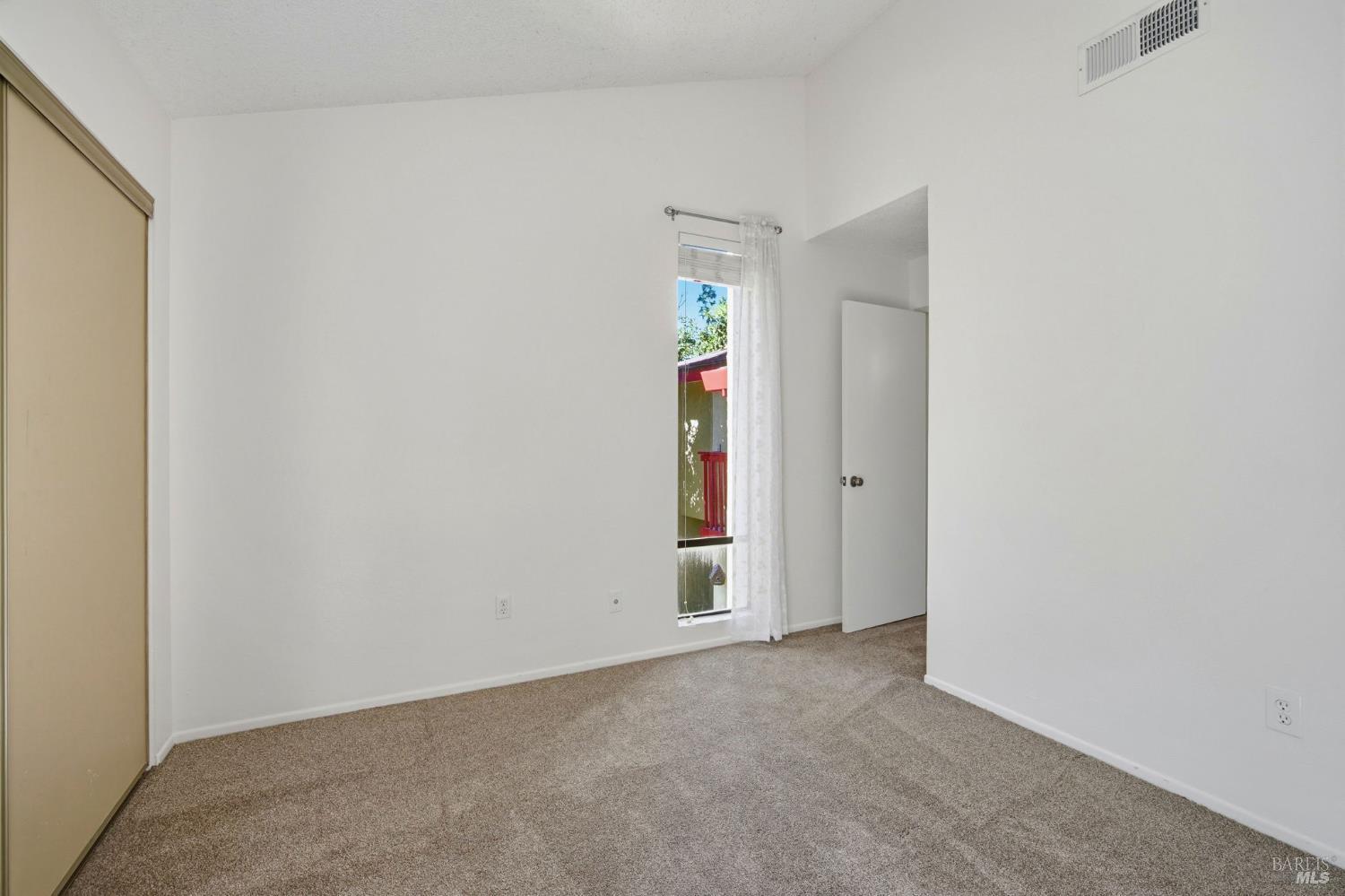 Detail Gallery Image 24 of 45 For 16 Redwood Ct, Santa Rosa,  CA 95409 - 3 Beds | 2 Baths