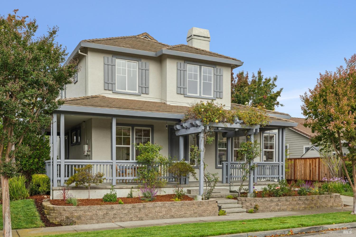 Detail Gallery Image 13 of 19 For 1971 Lansdowne Way, Petaluma,  CA 94954 - 4 Beds | 3 Baths