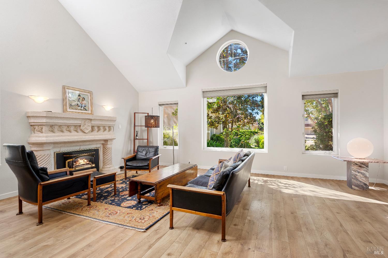 Detail Gallery Image 5 of 26 For 9 Emperor Ct, Napa,  CA 94558 - 4 Beds | 2/1 Baths