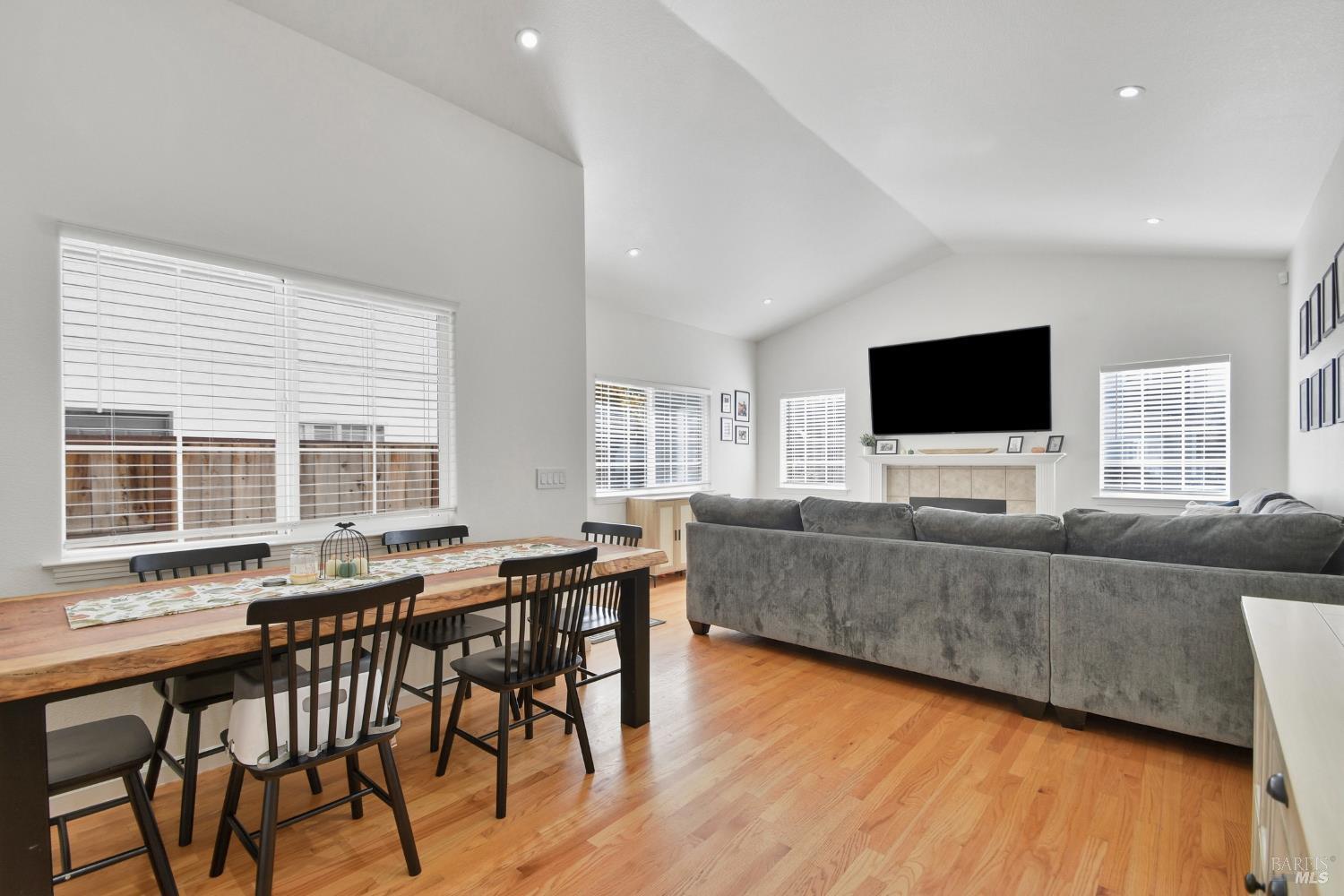 Detail Gallery Image 17 of 40 For 108 Oretsky Way, Cotati,  CA 94931 - 3 Beds | 2 Baths