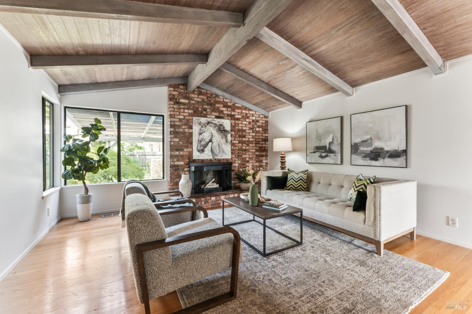 Detail Gallery Image 4 of 27 For 2470 Gina Dr, Napa,  CA 94558 - 4 Beds | 3 Baths