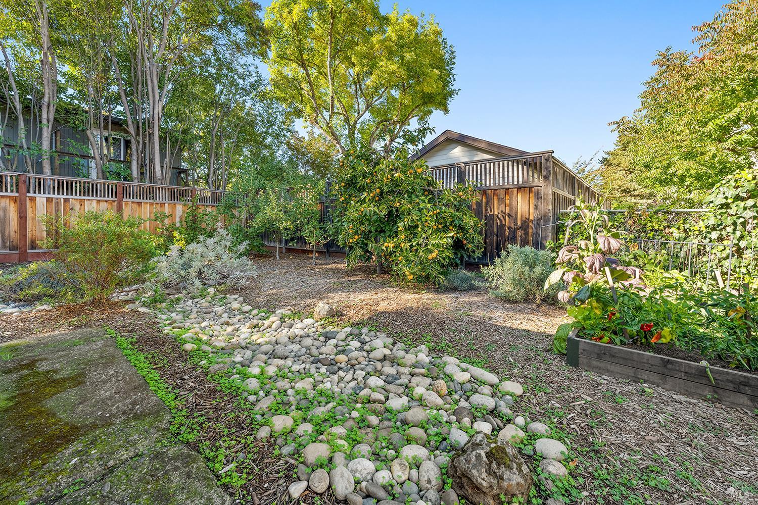 Detail Gallery Image 37 of 47 For 763 Beaver St, Santa Rosa,  CA 95404 - 3 Beds | 2 Baths