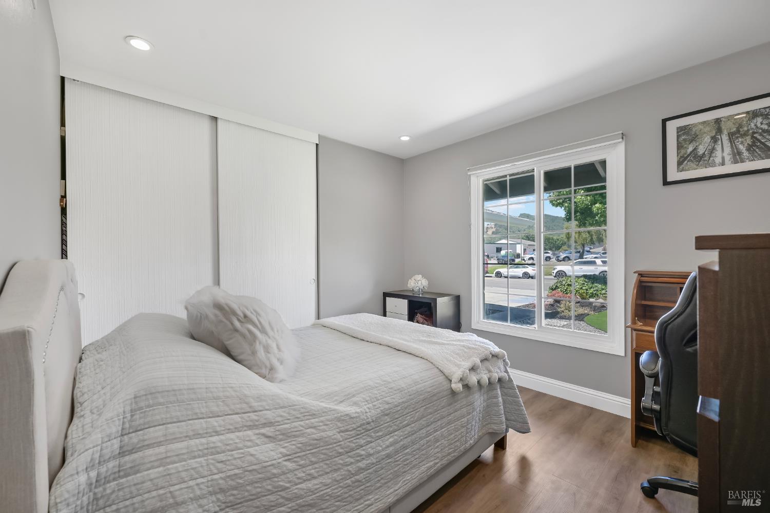 Detail Gallery Image 20 of 29 For 38 San Ramon Way, Novato,  CA 94945 - 3 Beds | 2 Baths