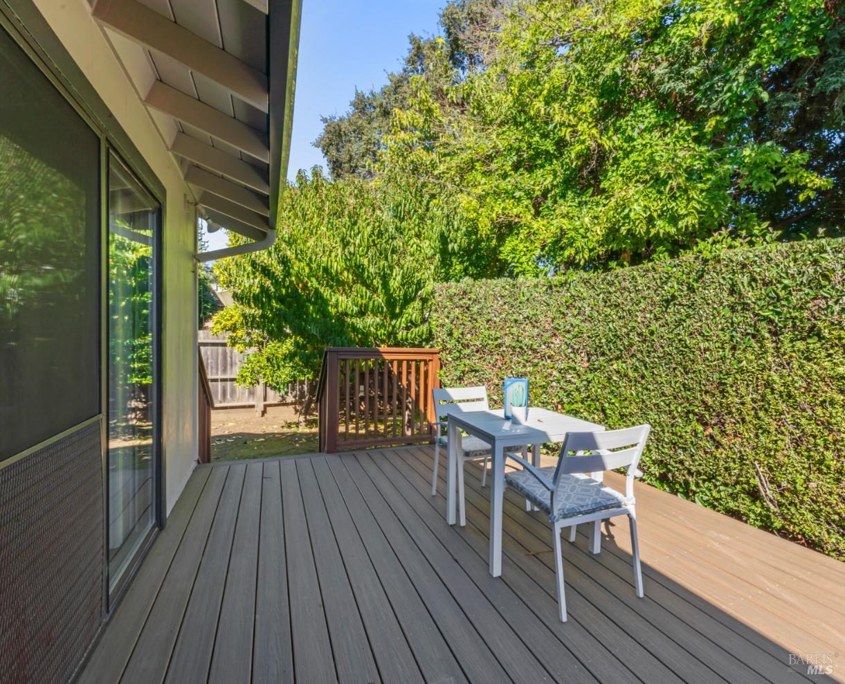 Detail Gallery Image 22 of 27 For 2470 Gina Dr, Napa,  CA 94558 - 4 Beds | 3 Baths