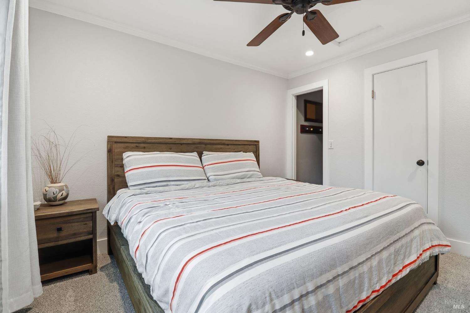 Detail Gallery Image 13 of 27 For 125 Acorn Dr, Petaluma,  CA 94952 - 2 Beds | 1/1 Baths