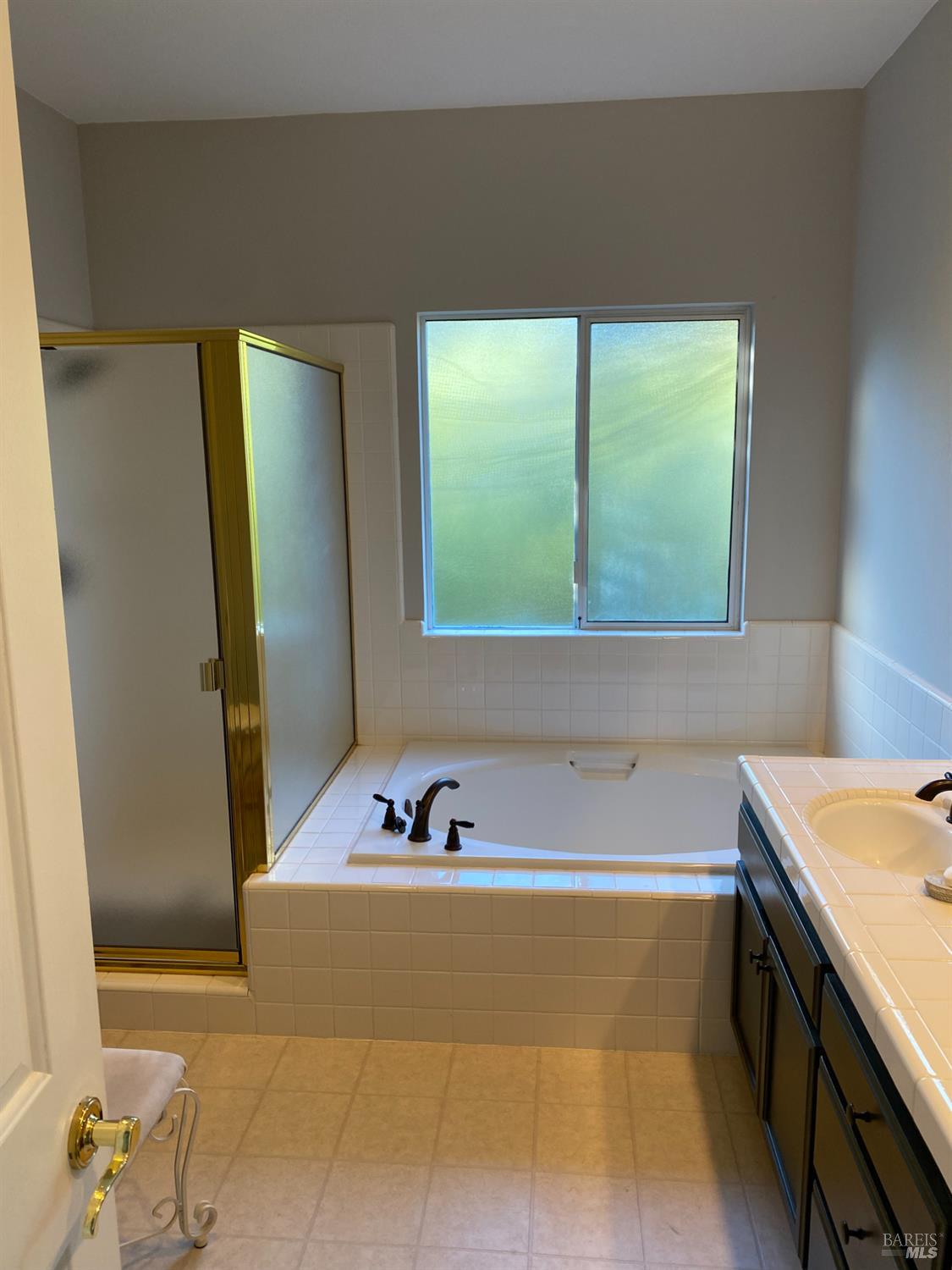 Detail Gallery Image 7 of 15 For 6261 Meadowstone Dr, Santa Rosa,  CA 95409 - 3 Beds | 2 Baths