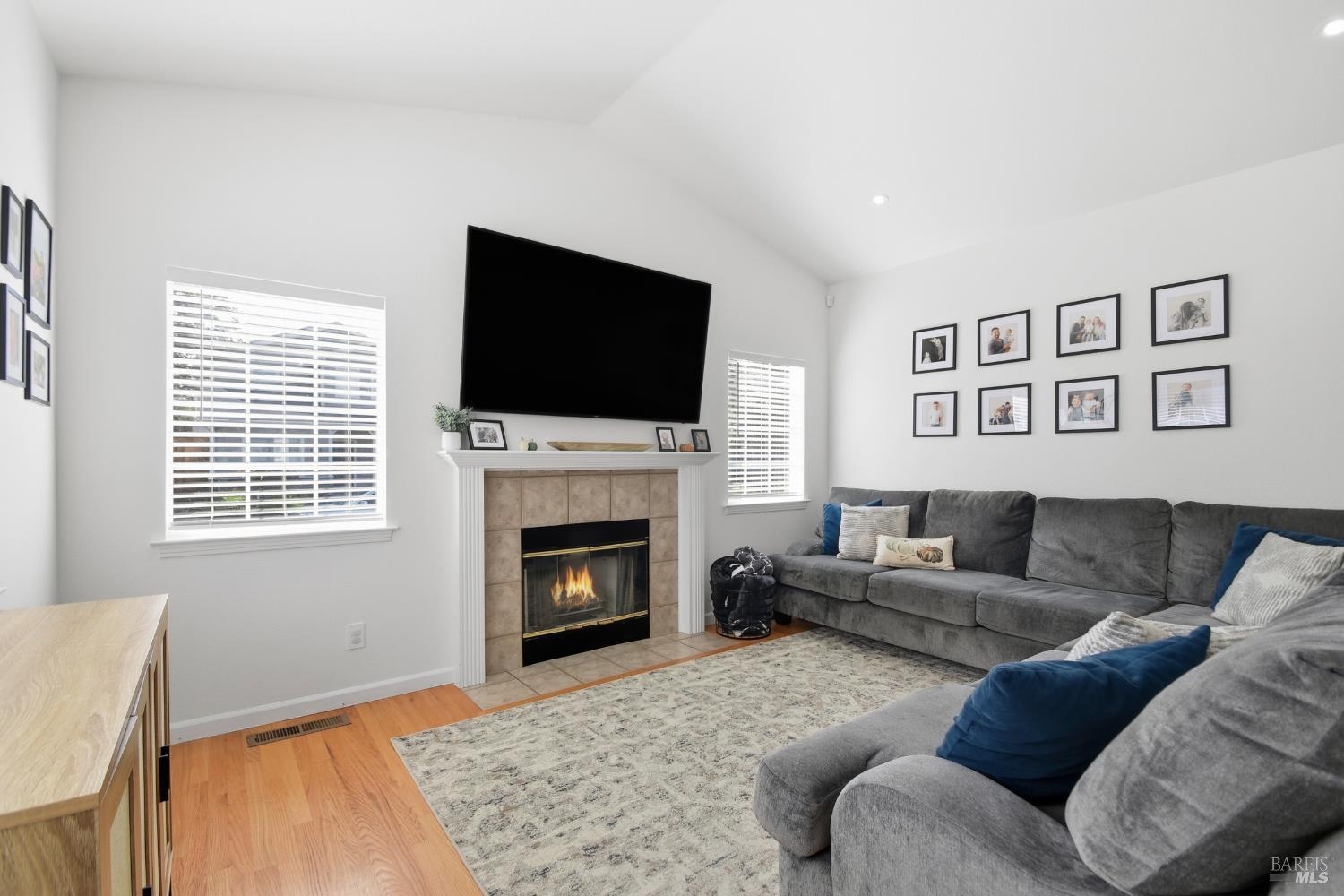 Detail Gallery Image 7 of 40 For 108 Oretsky Way, Cotati,  CA 94931 - 3 Beds | 2 Baths