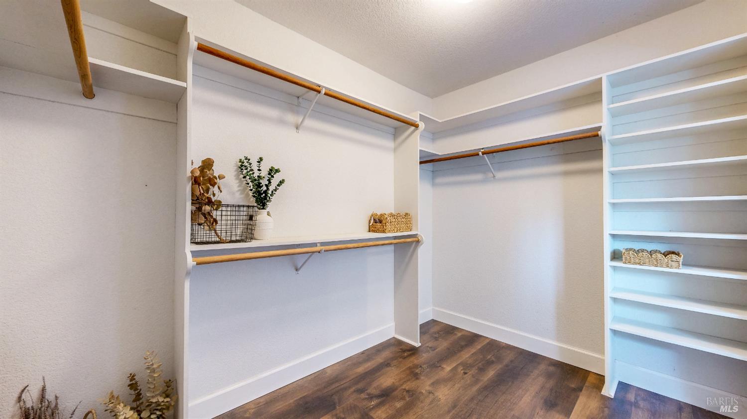 Detail Gallery Image 27 of 45 For 487 Noonan Ranch Ln, Santa Rosa,  CA 95403 - 3 Beds | 3 Baths