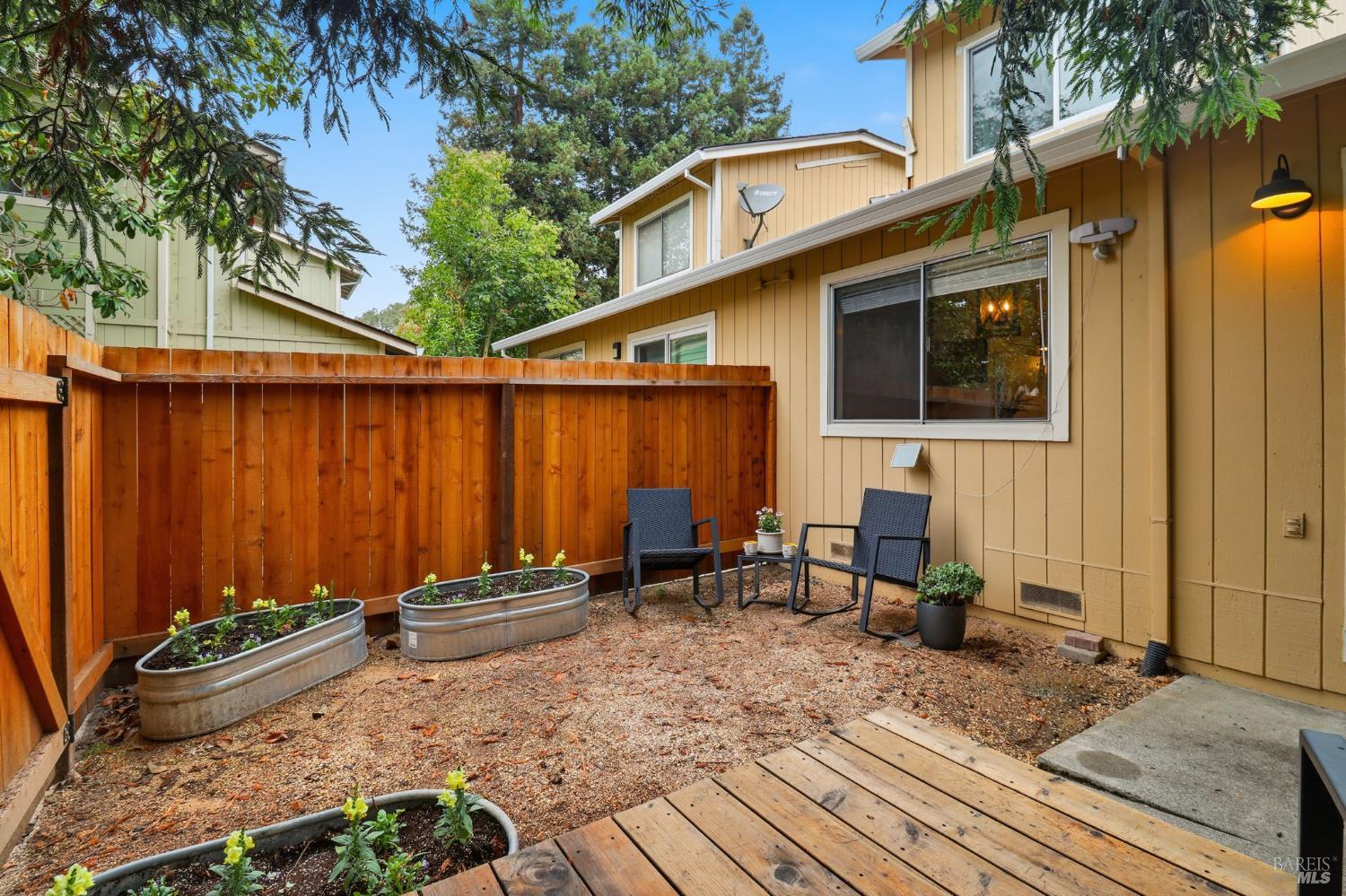 Detail Gallery Image 26 of 27 For 125 Acorn Dr, Petaluma,  CA 94952 - 2 Beds | 1/1 Baths