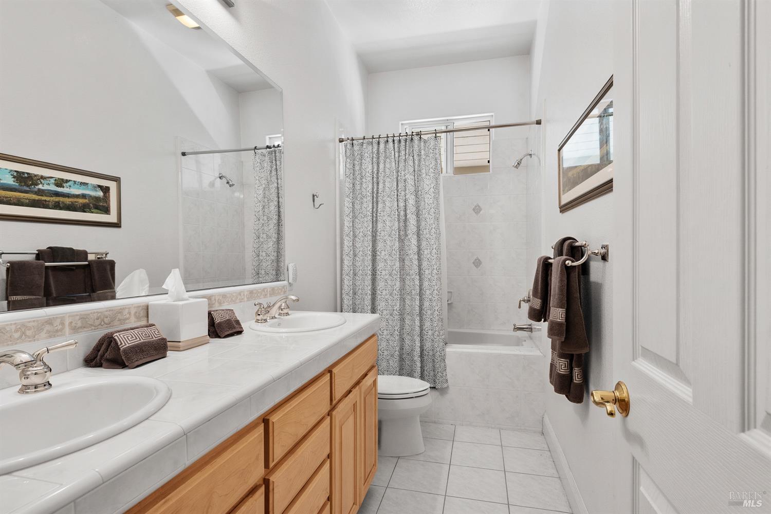 Detail Gallery Image 29 of 48 For 1885 Los Olivos Rd, Santa Rosa,  CA 95404 - 4 Beds | 3/1 Baths