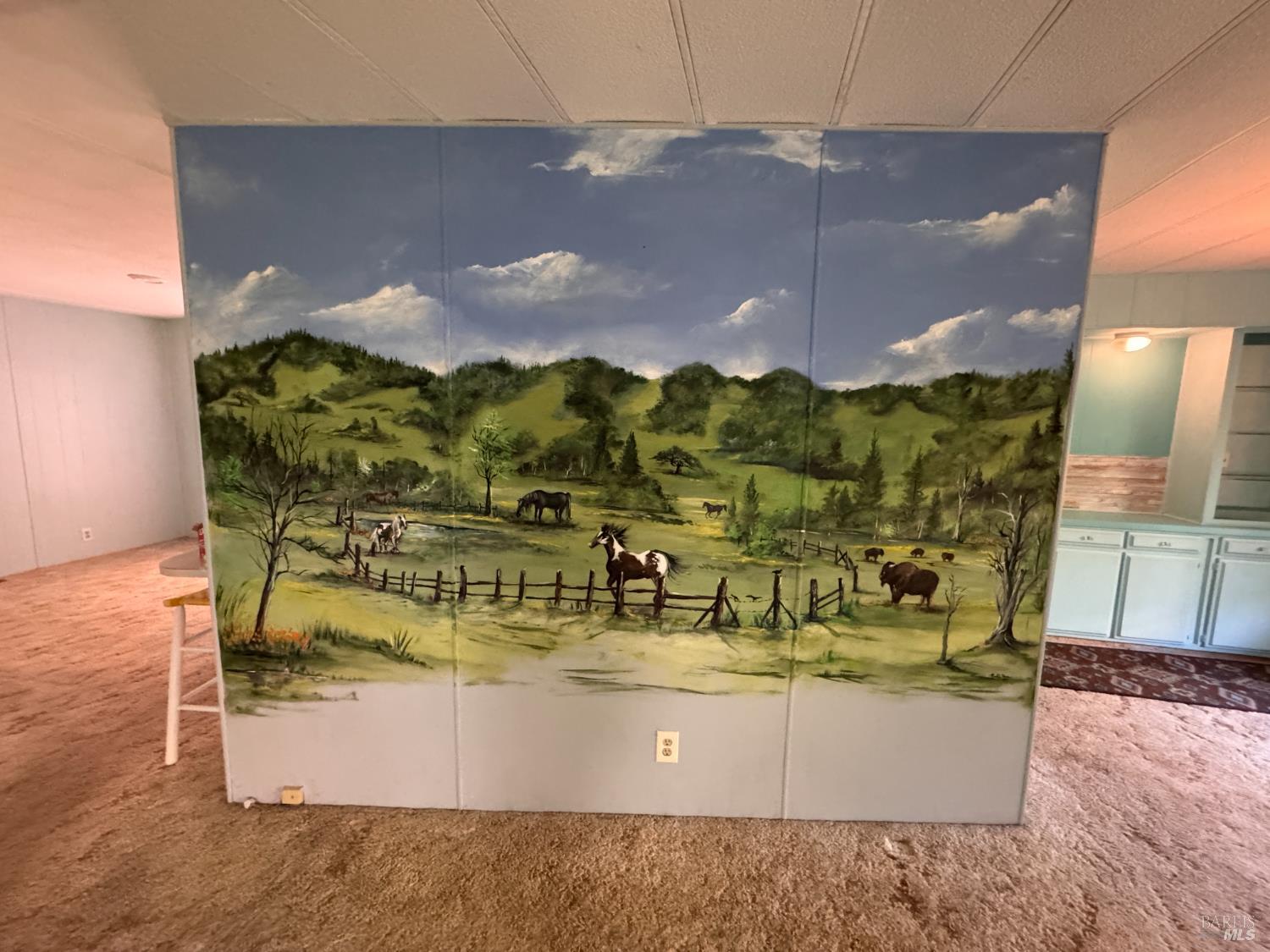 Detail Gallery Image 2 of 36 For 28 Springhill Ct, Santa Rosa,  CA 95409 - 3 Beds | 2 Baths