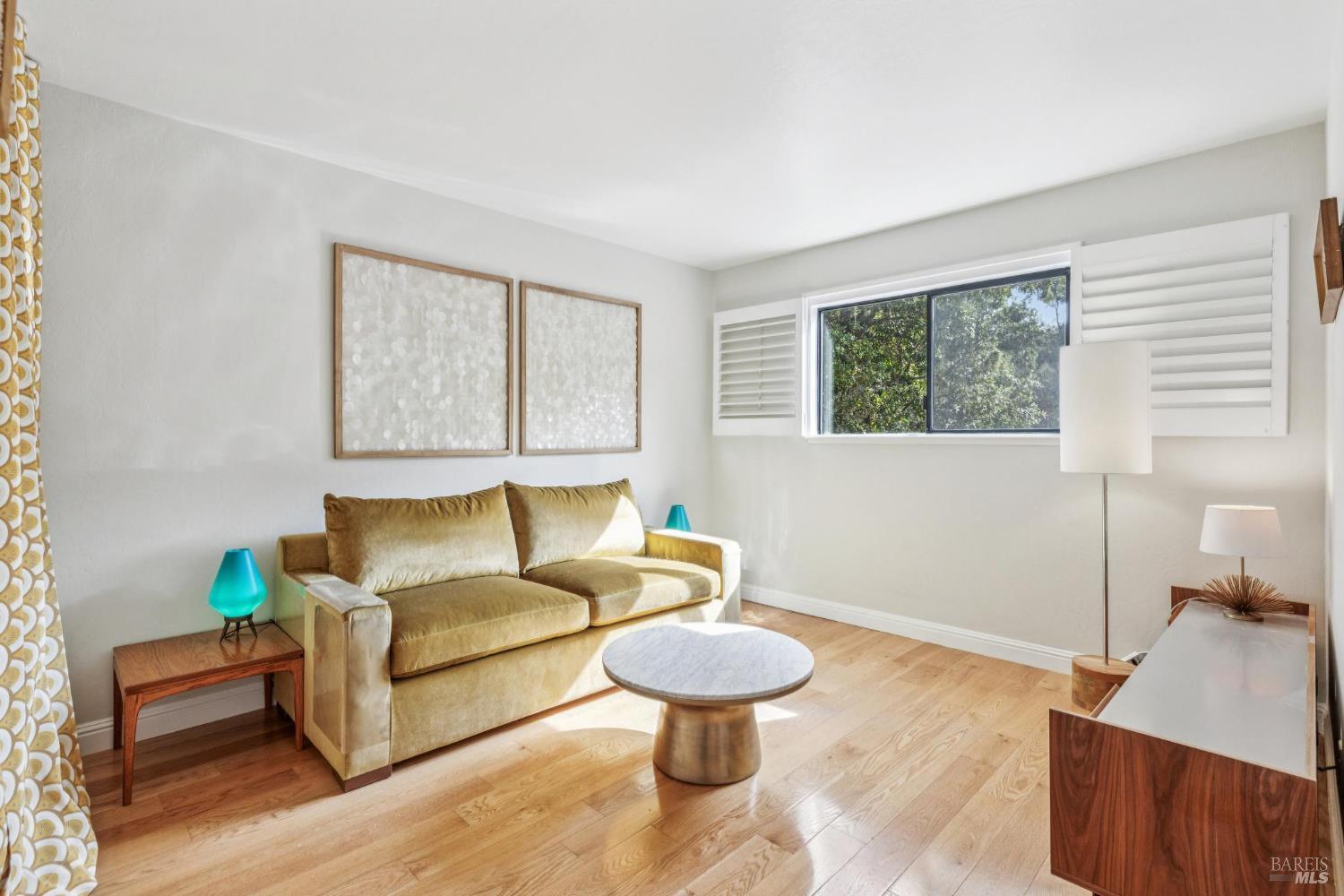 Detail Gallery Image 23 of 33 For 106 Indian Way, Novato,  CA 94949 - 3 Beds | 2 Baths