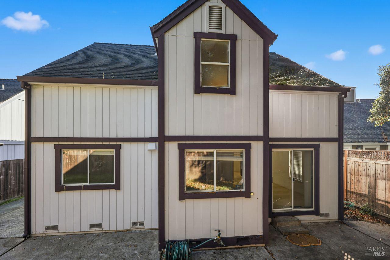 Detail Gallery Image 39 of 43 For 1617 Gamay St, Santa Rosa,  CA 95403 - 4 Beds | 3 Baths