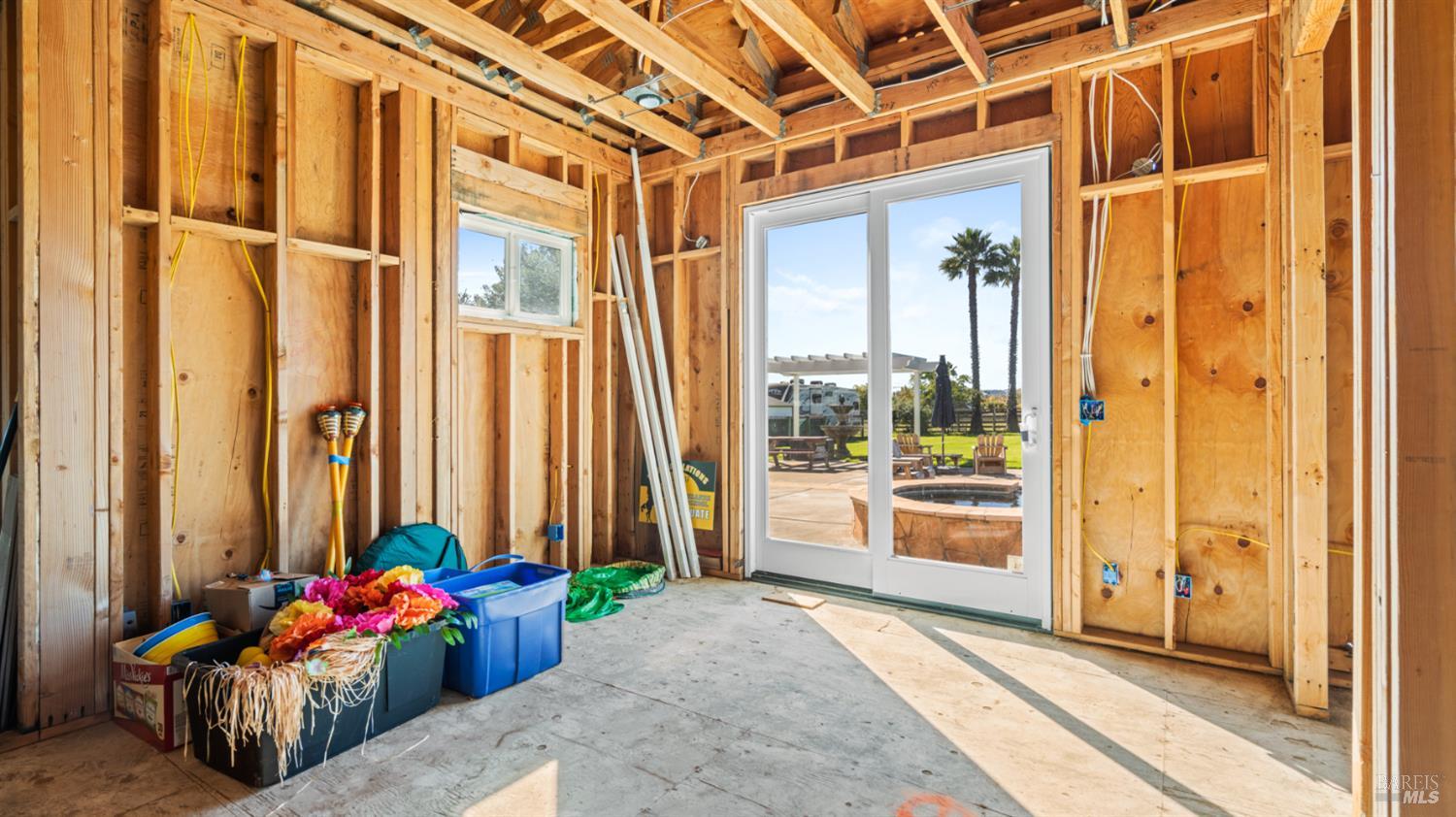 Detail Gallery Image 25 of 85 For 487 Ormsby Ln, Petaluma,  CA 94954 - 3 Beds | 2/1 Baths