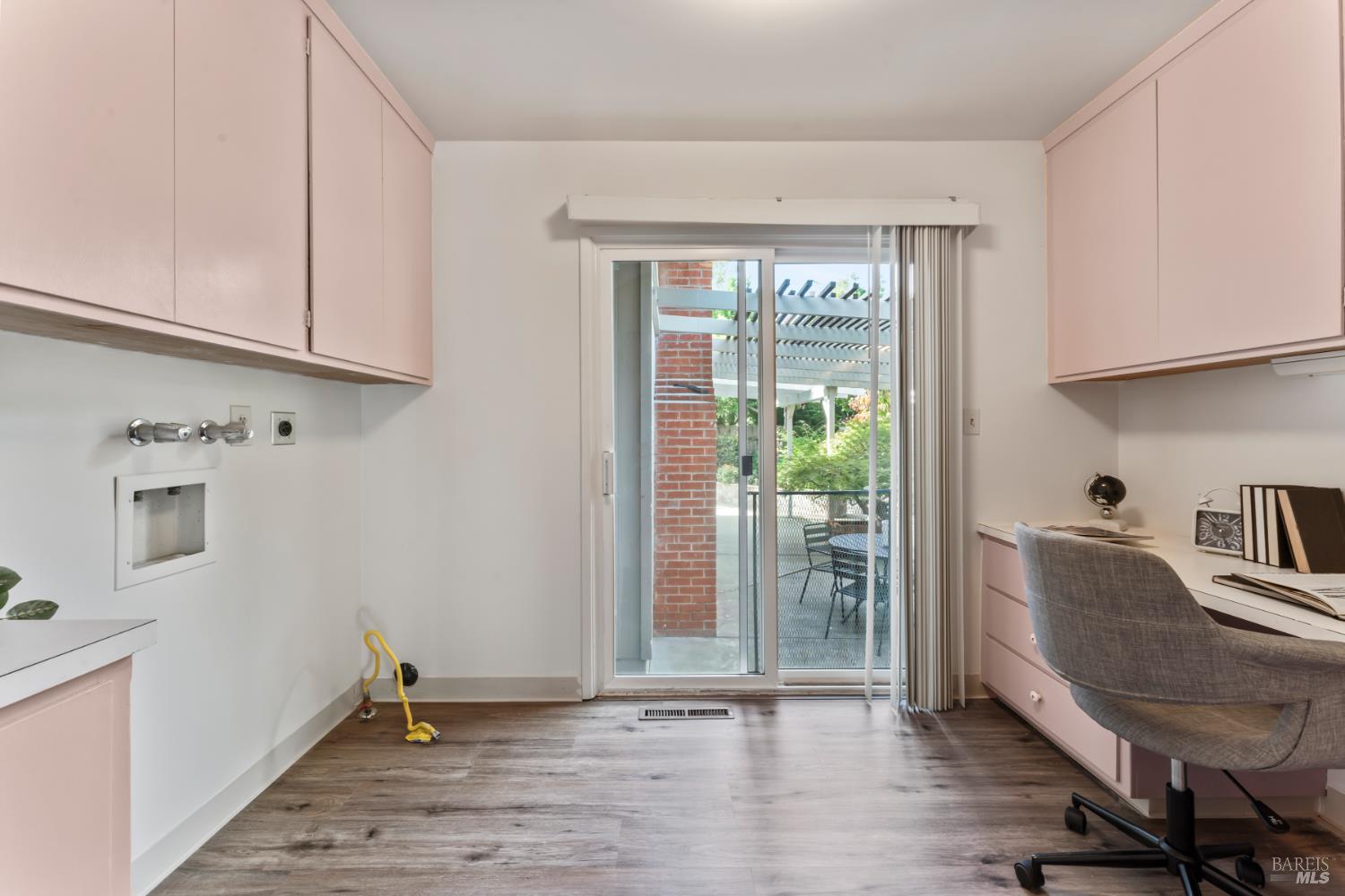 Detail Gallery Image 16 of 27 For 2470 Gina Dr, Napa,  CA 94558 - 4 Beds | 3 Baths