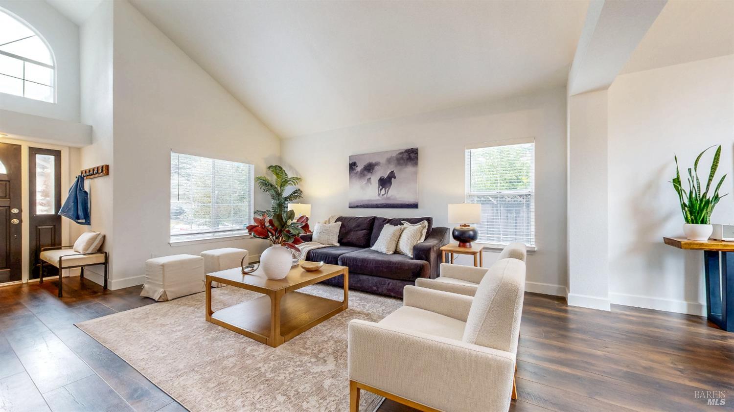 Detail Gallery Image 4 of 45 For 487 Noonan Ranch Ln, Santa Rosa,  CA 95403 - 3 Beds | 3 Baths