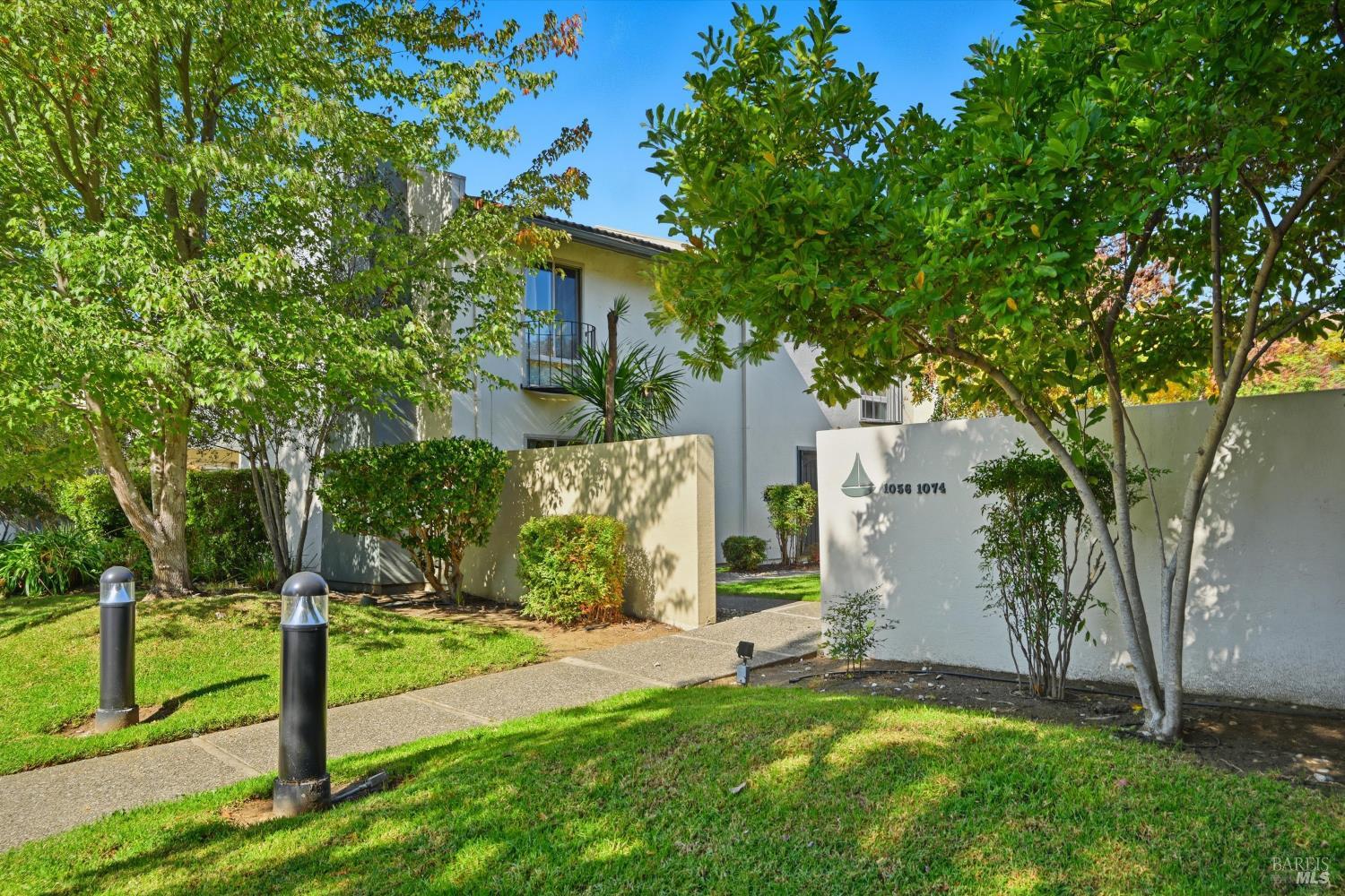 Detail Gallery Image 25 of 32 For 1072 Marina Dr, Napa,  CA 94559 - 2 Beds | 1/1 Baths