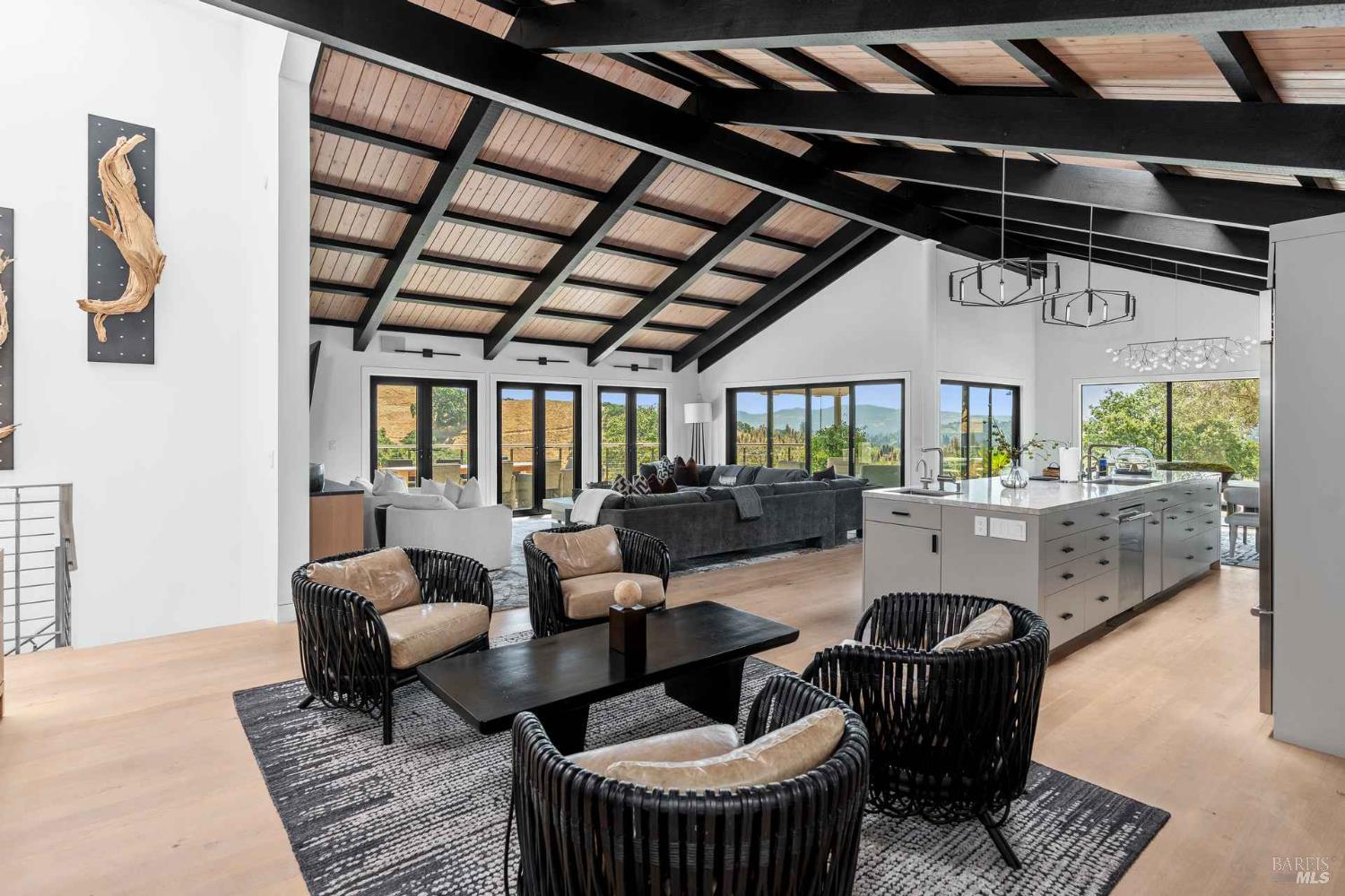 Detail Gallery Image 18 of 35 For 1250 Partrick Rd, Napa,  CA 94558 - 6 Beds | 4 Baths