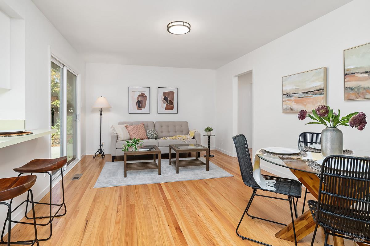 Detail Gallery Image 16 of 47 For 15 Betty Ln, Novato,  CA 94947 - 4 Beds | 2 Baths