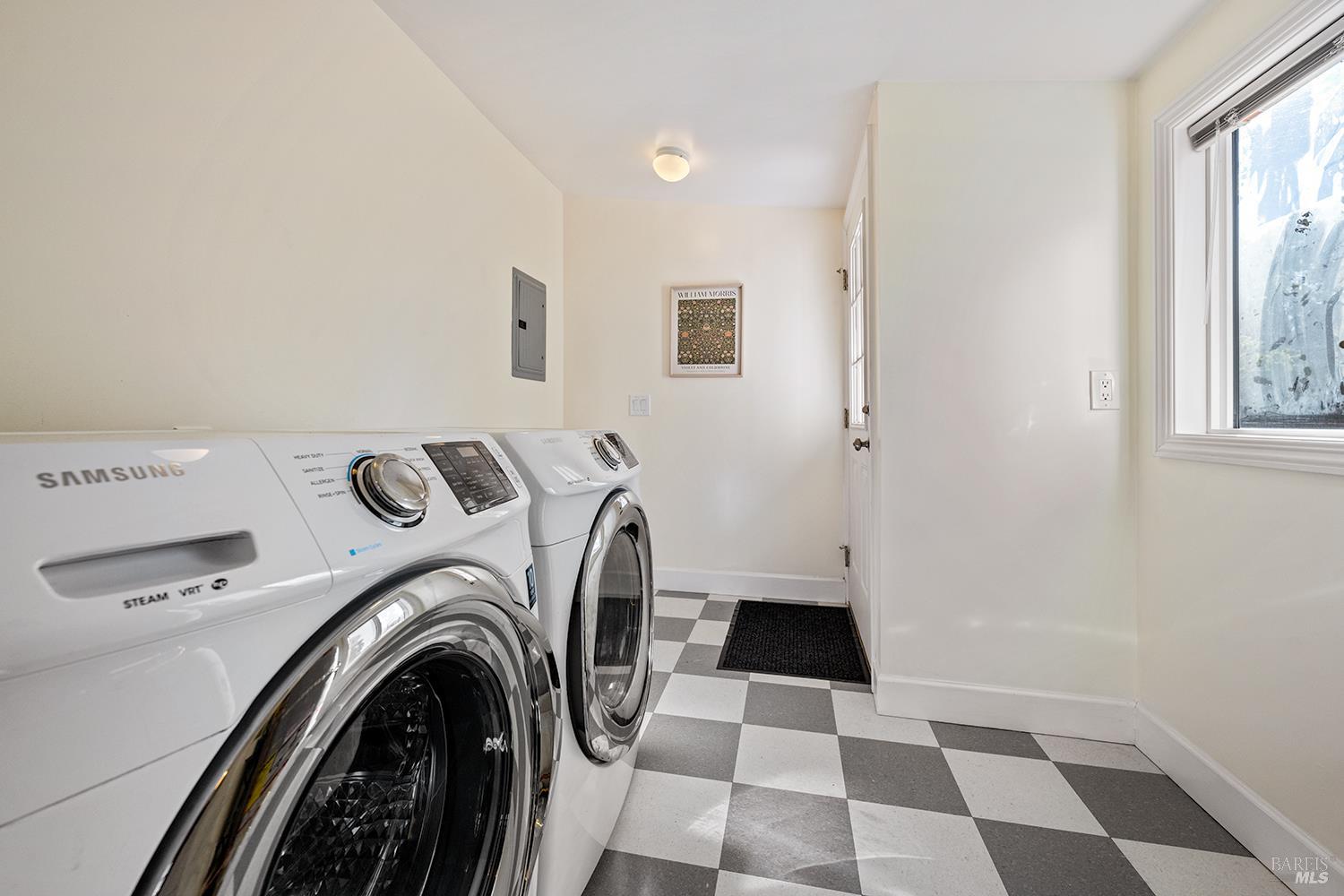 Detail Gallery Image 30 of 47 For 763 Beaver St, Santa Rosa,  CA 95404 - 3 Beds | 2 Baths