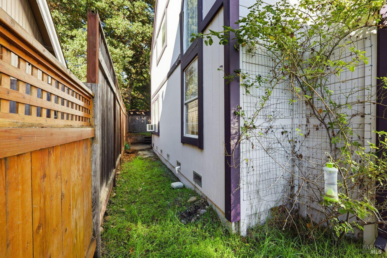 Detail Gallery Image 42 of 43 For 1617 Gamay St, Santa Rosa,  CA 95403 - 4 Beds | 3 Baths