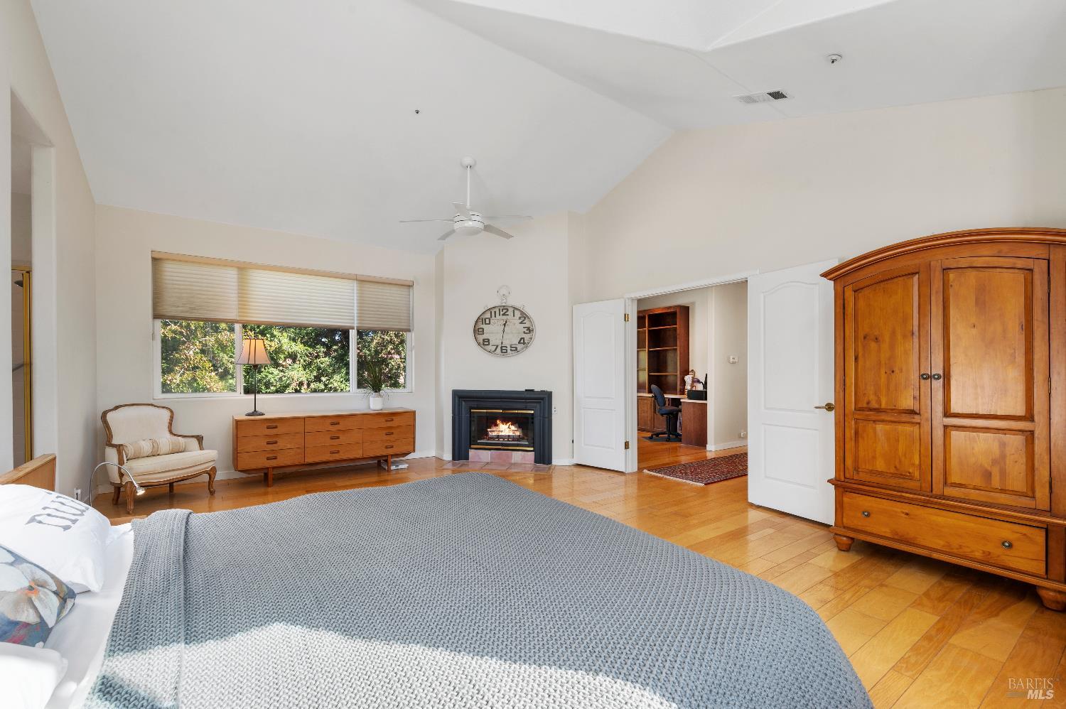 Detail Gallery Image 21 of 26 For 9 Emperor Ct, Napa,  CA 94558 - 4 Beds | 2/1 Baths