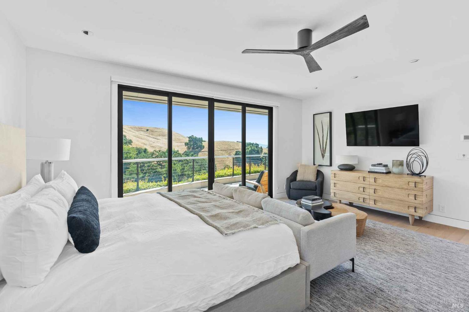 Detail Gallery Image 25 of 35 For 1250 Partrick Rd, Napa,  CA 94558 - 6 Beds | 4 Baths