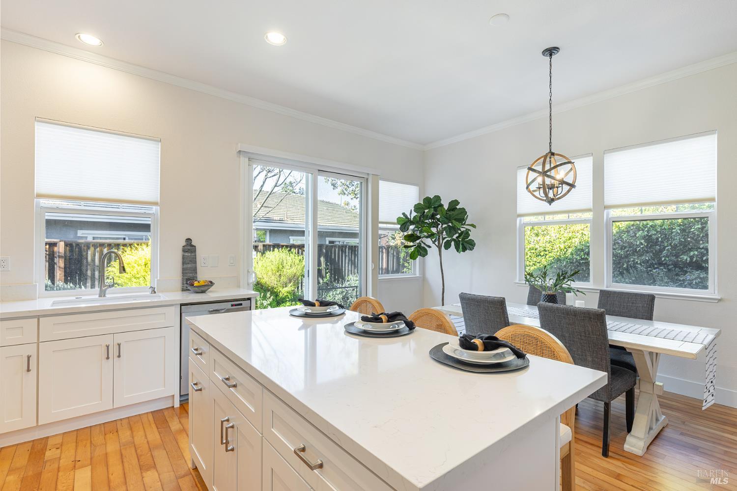 Detail Gallery Image 11 of 38 For 4 Firefly Ln, Napa,  CA 94558 - 3 Beds | 2 Baths