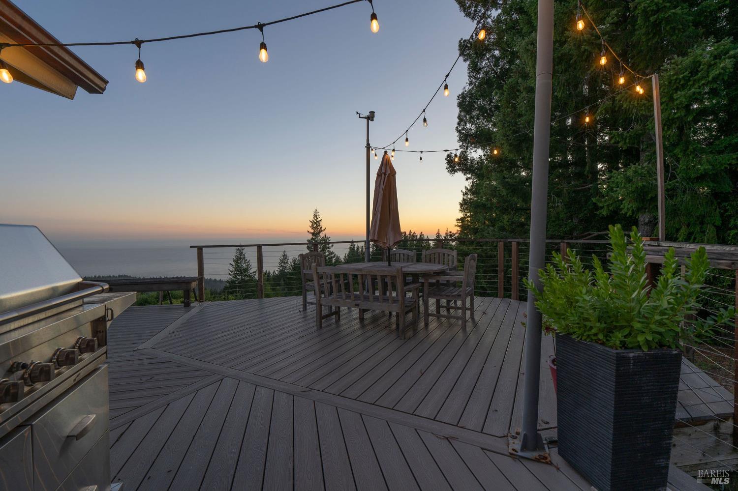 Detail Gallery Image 32 of 49 For 44801 Fish Rock Rd, Gualala,  CA 95445 - 3 Beds | 3 Baths