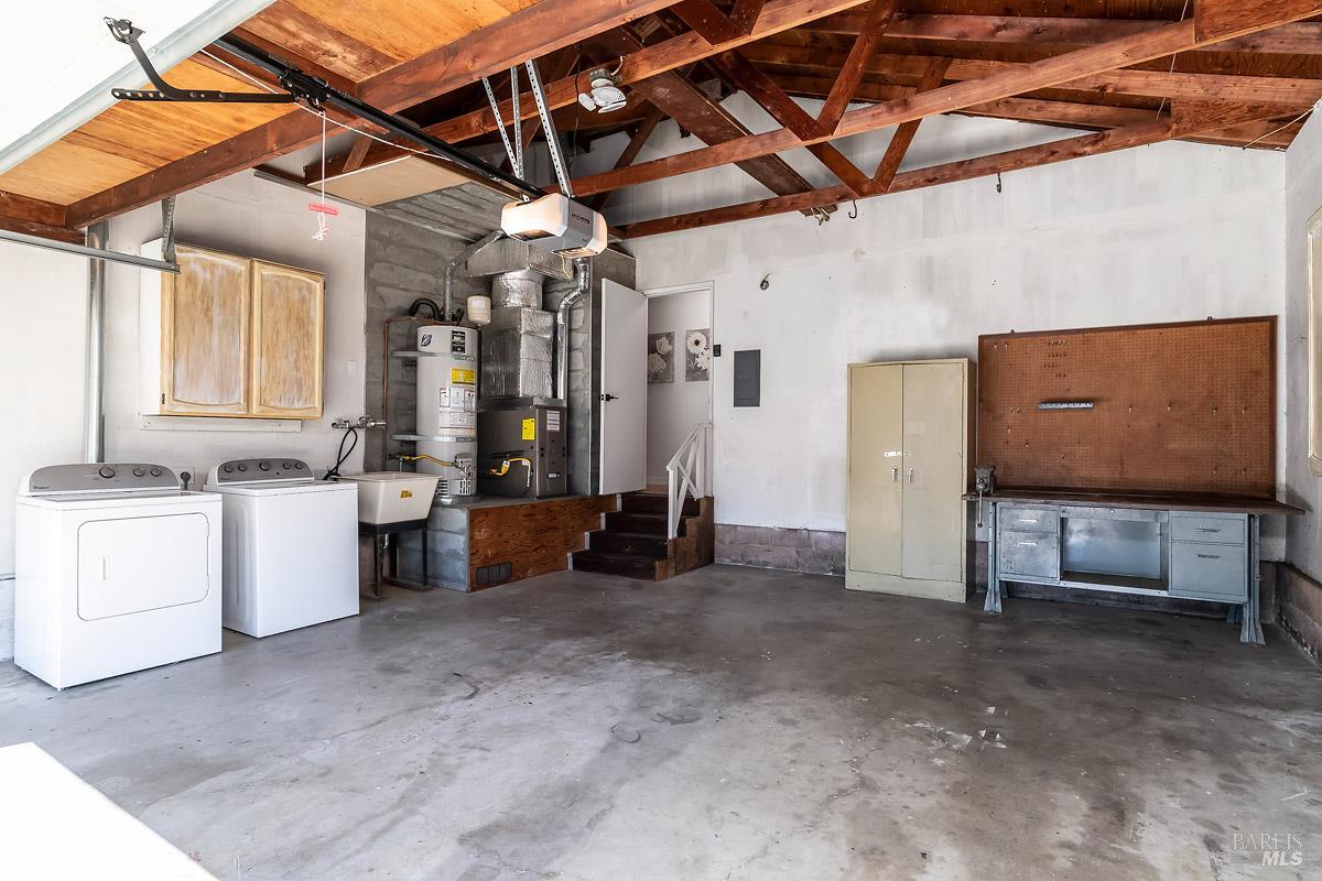 Detail Gallery Image 28 of 47 For 15 Betty Ln, Novato,  CA 94947 - 4 Beds | 2 Baths